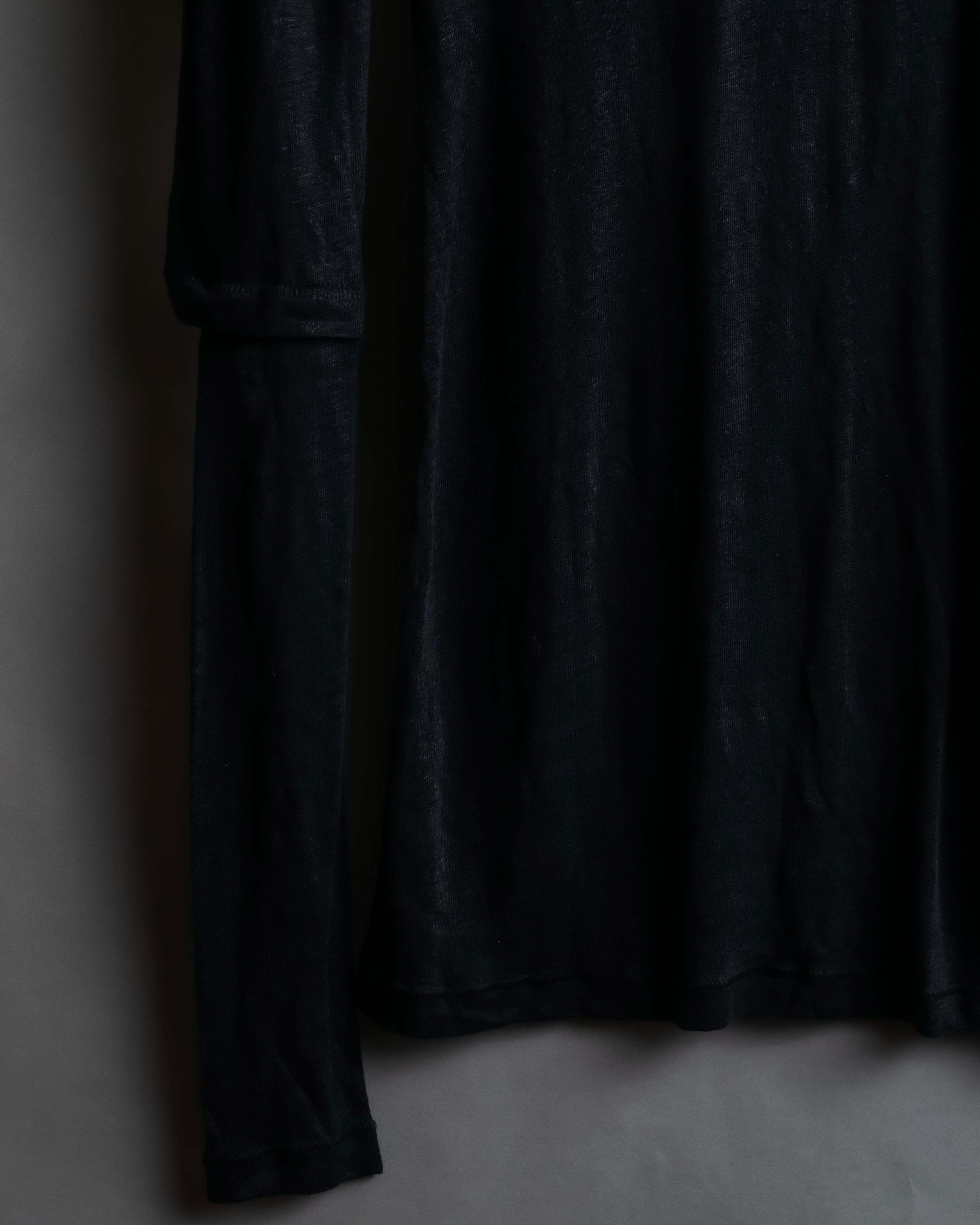 "Acne" Back＆sleeve cutting slit design pullover