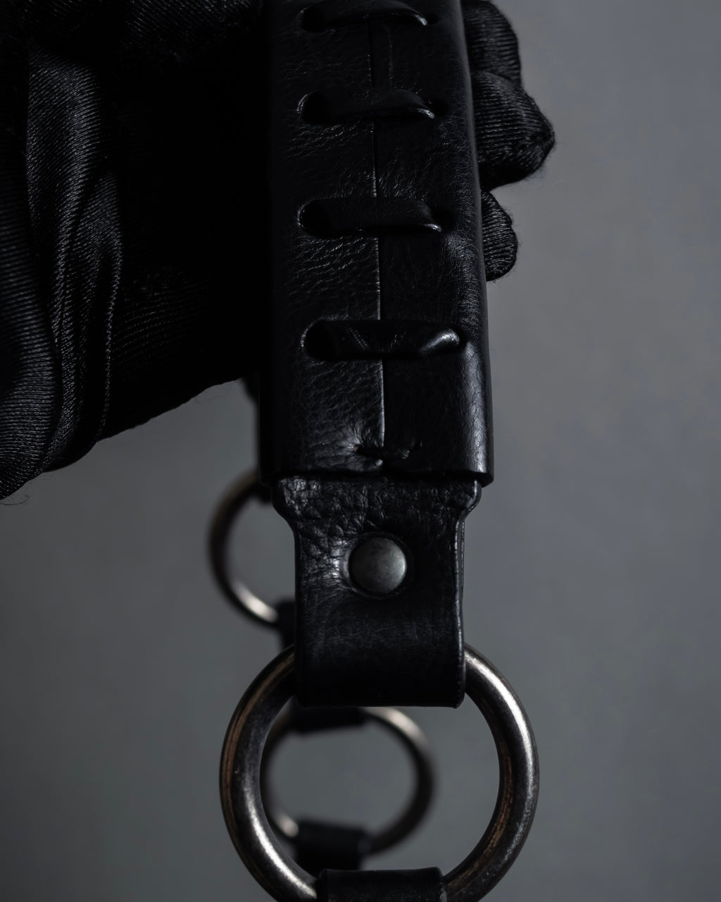 -SPECIAL- "YVES SAINT LAURENT"
00's Tom Ford period stacked ring design horizontal leather bag