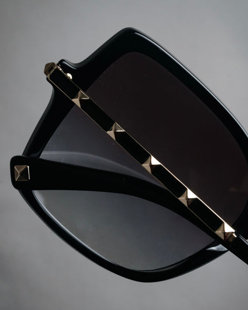 “VALENTINO” 2017’s-2022’s Rockstud sunglasses