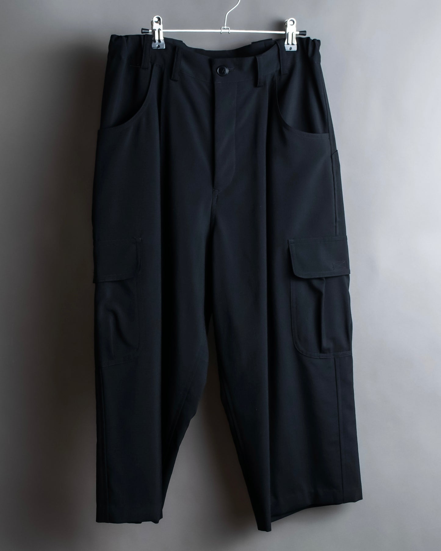 "Y's" Cargo pocket design sarouel silhouette, wool slacks