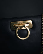 "Salvatore Ferragamo" 90’s Iconic gancini chain shoulder bag