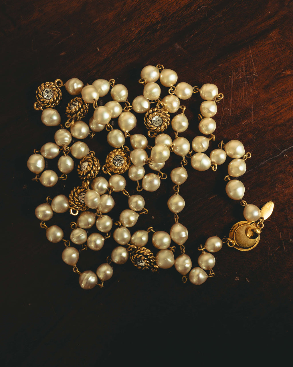-SPECIAL- "CHANEL" 90's Pearl and crystal embellished long necklace