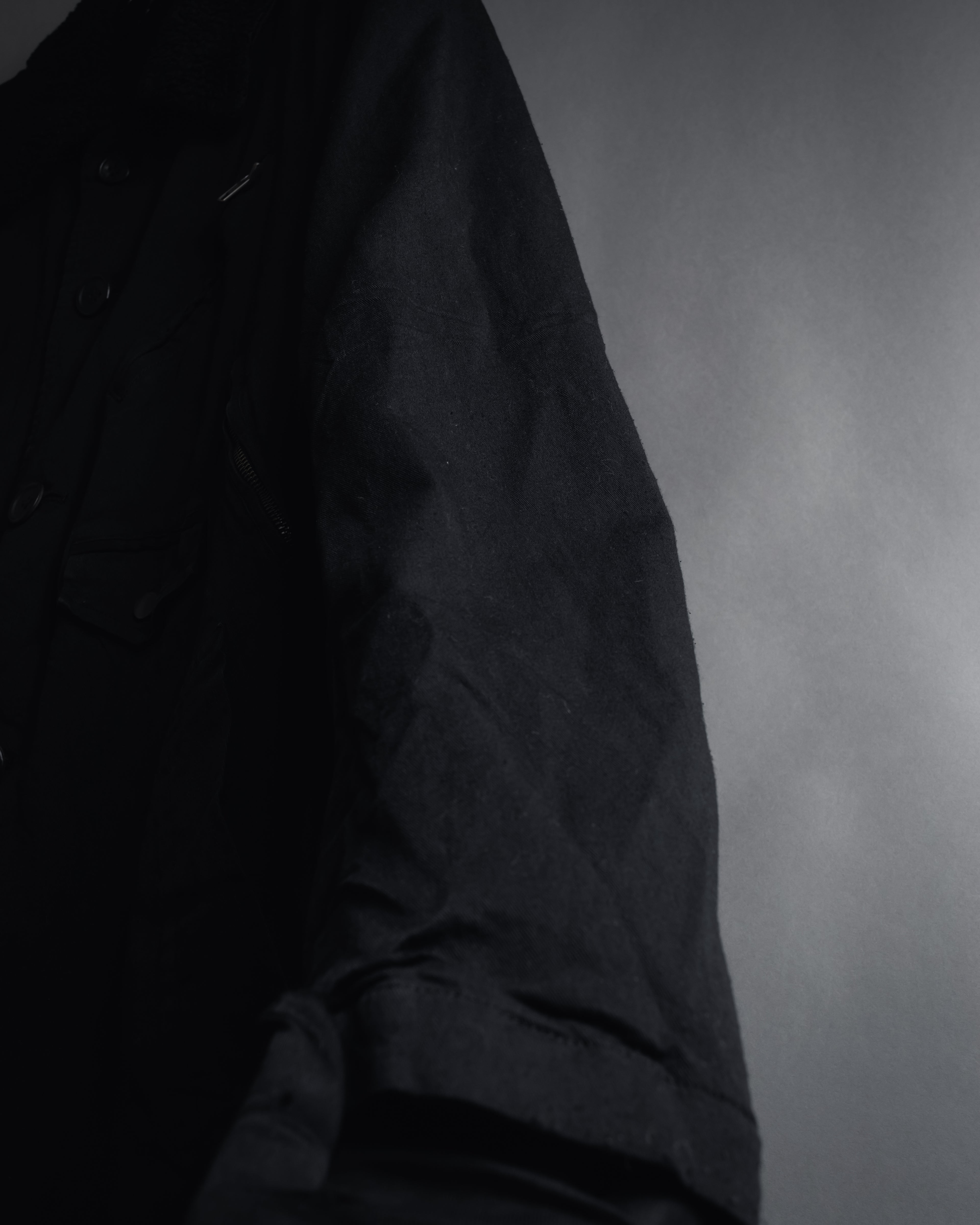 "COMME des GARCONS HOMME"
Utility zip pocket coat