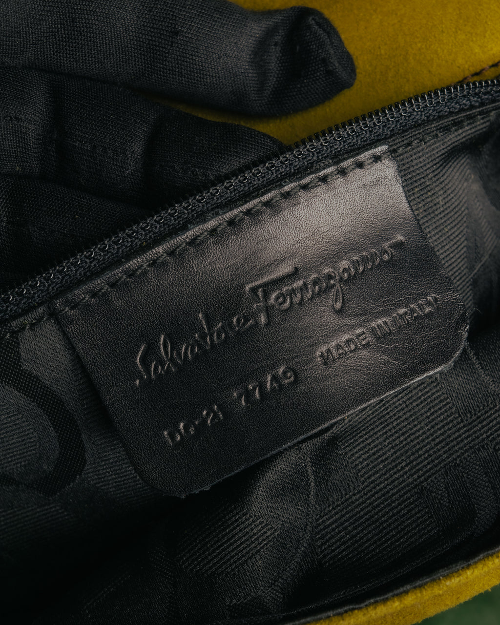 "Salvatore Ferragamo" 90's-00's Mustard yellow suede shoulder bag with oversized Gancini