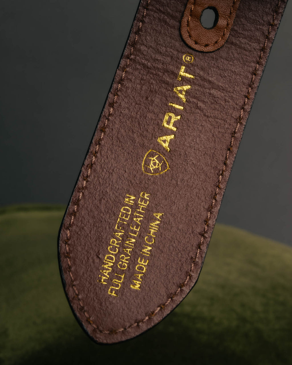 "ARIAT" 00's-10's Studded tooled leather western belt