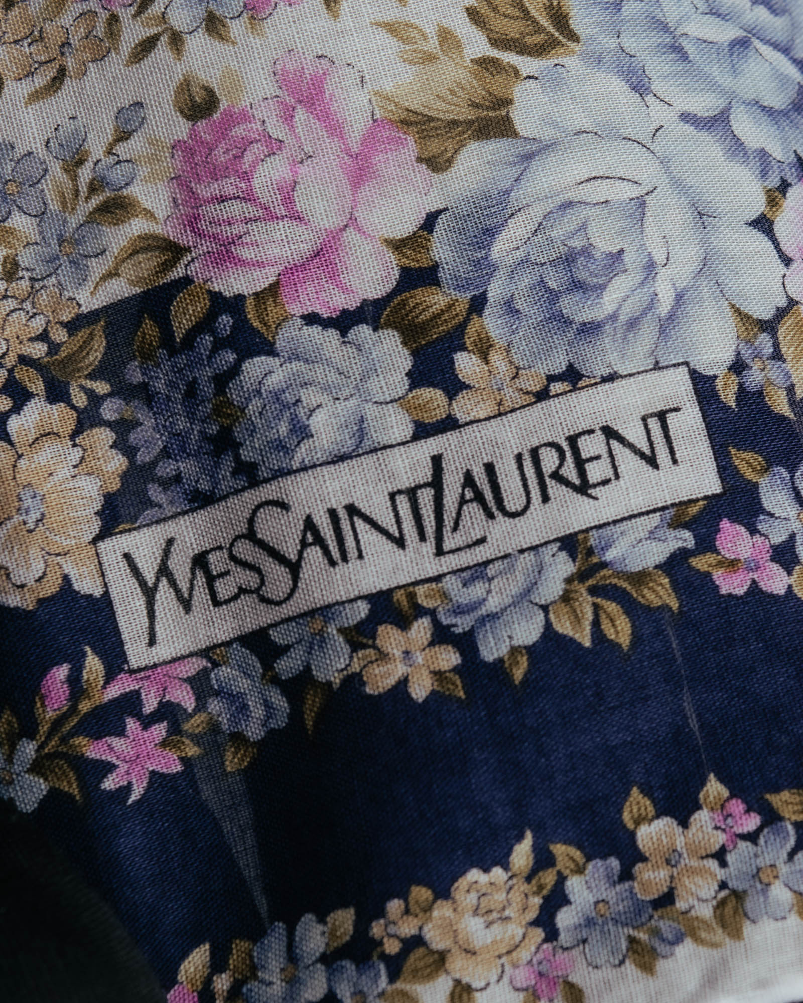 “YVES SAINT LAURENT” 80’s-90’s Floral border scarf