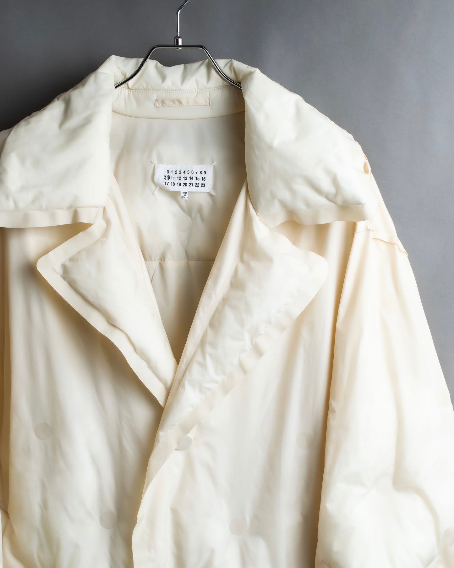 "MAISON MARGIELA" Offwhite color quilted padded oversized tailored coat