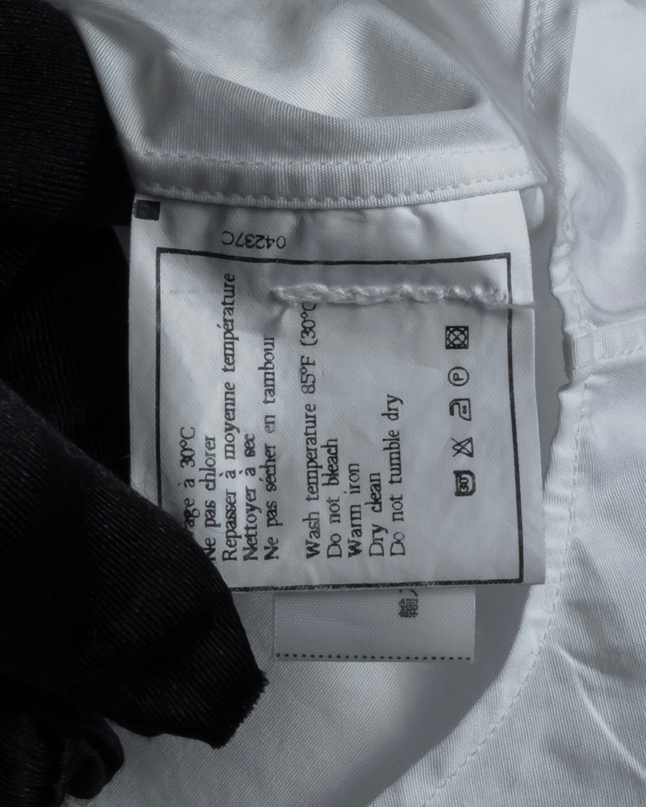 "CHANEL" 96's Spring collection tuck pleats shirt