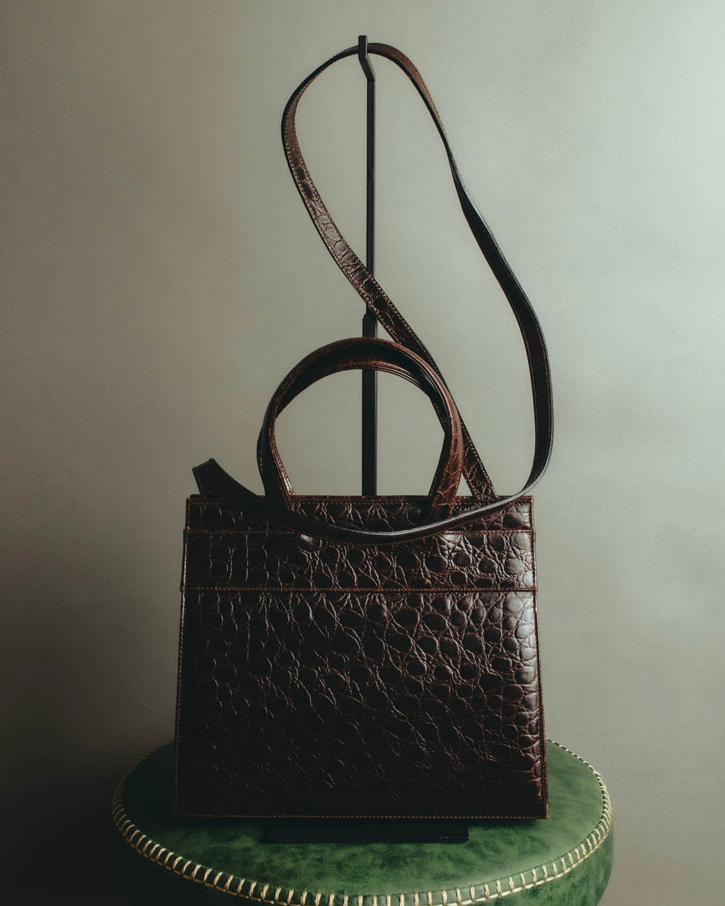 “Salvatore Ferragamo” 00’s-10’s Crocodile embossed vara bow 2way handbag