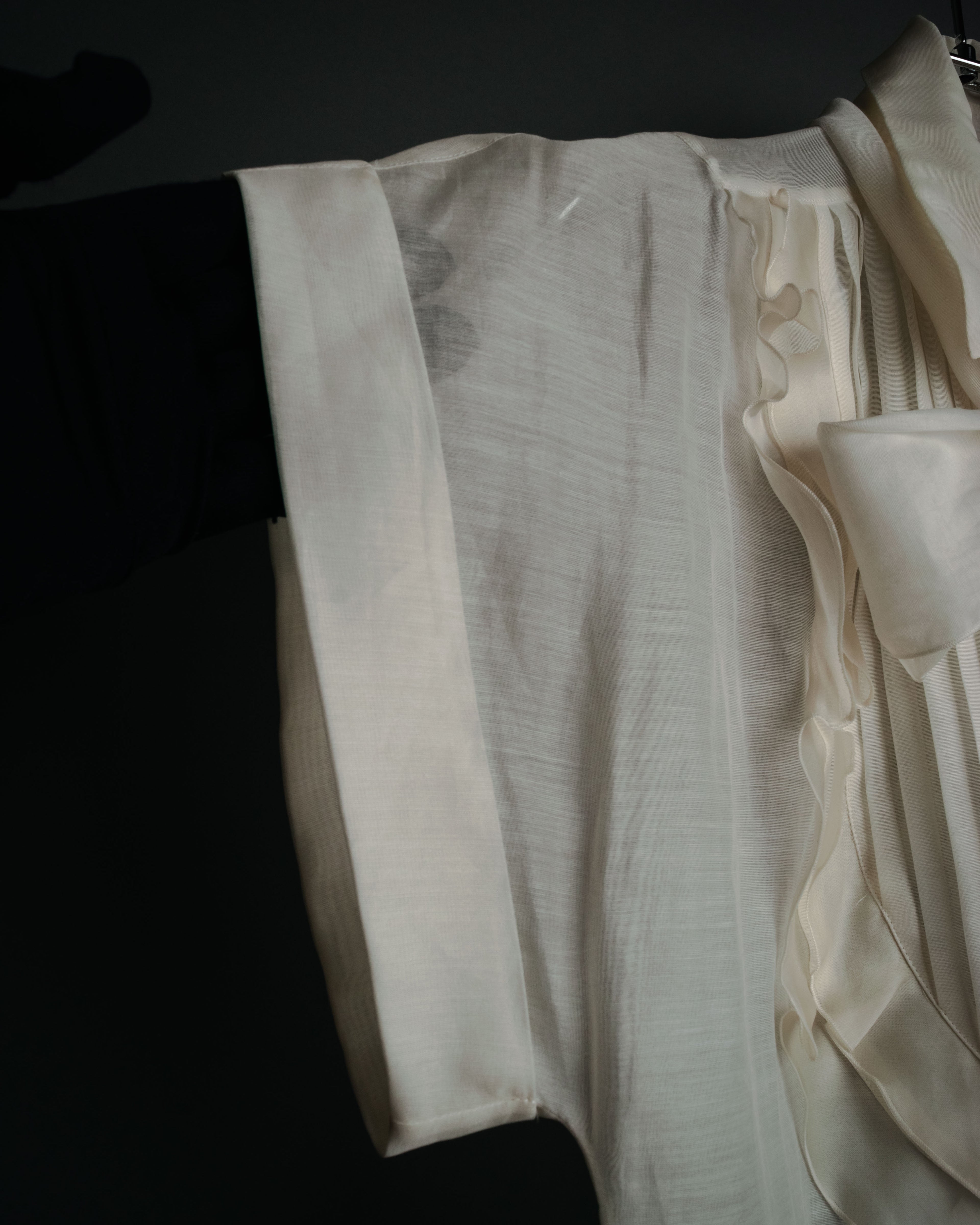 -SPECIAL- “VALENTINO ROMA” 2000’s sheer bow tie ruffled blouse