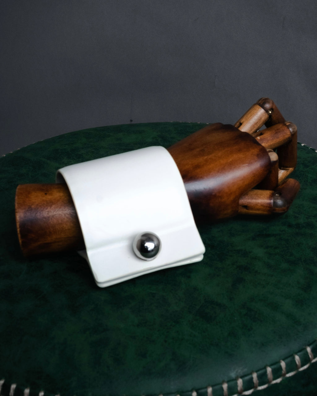 “JIL SANDER” 2020’s Sculptural leather cuff bangle