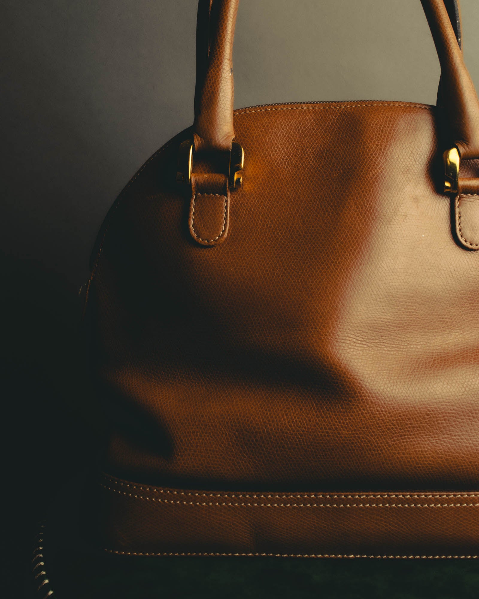 "LOEWE" 80s–00's logo embossed leather handbag