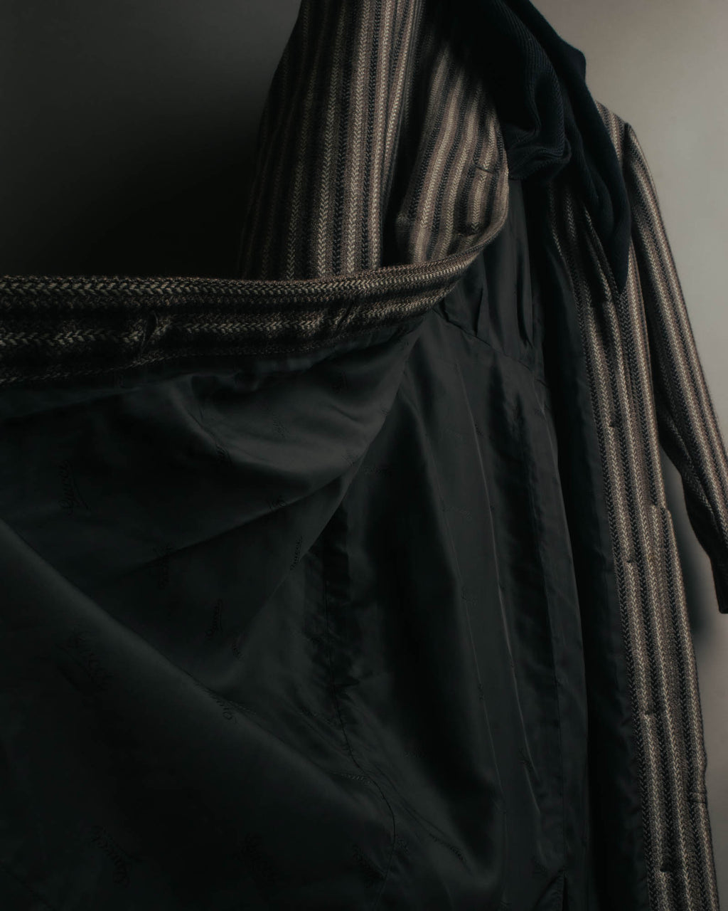 -SPECIAL- “GUCCI” 80’s-90’s Textured striped shawl collar long coat