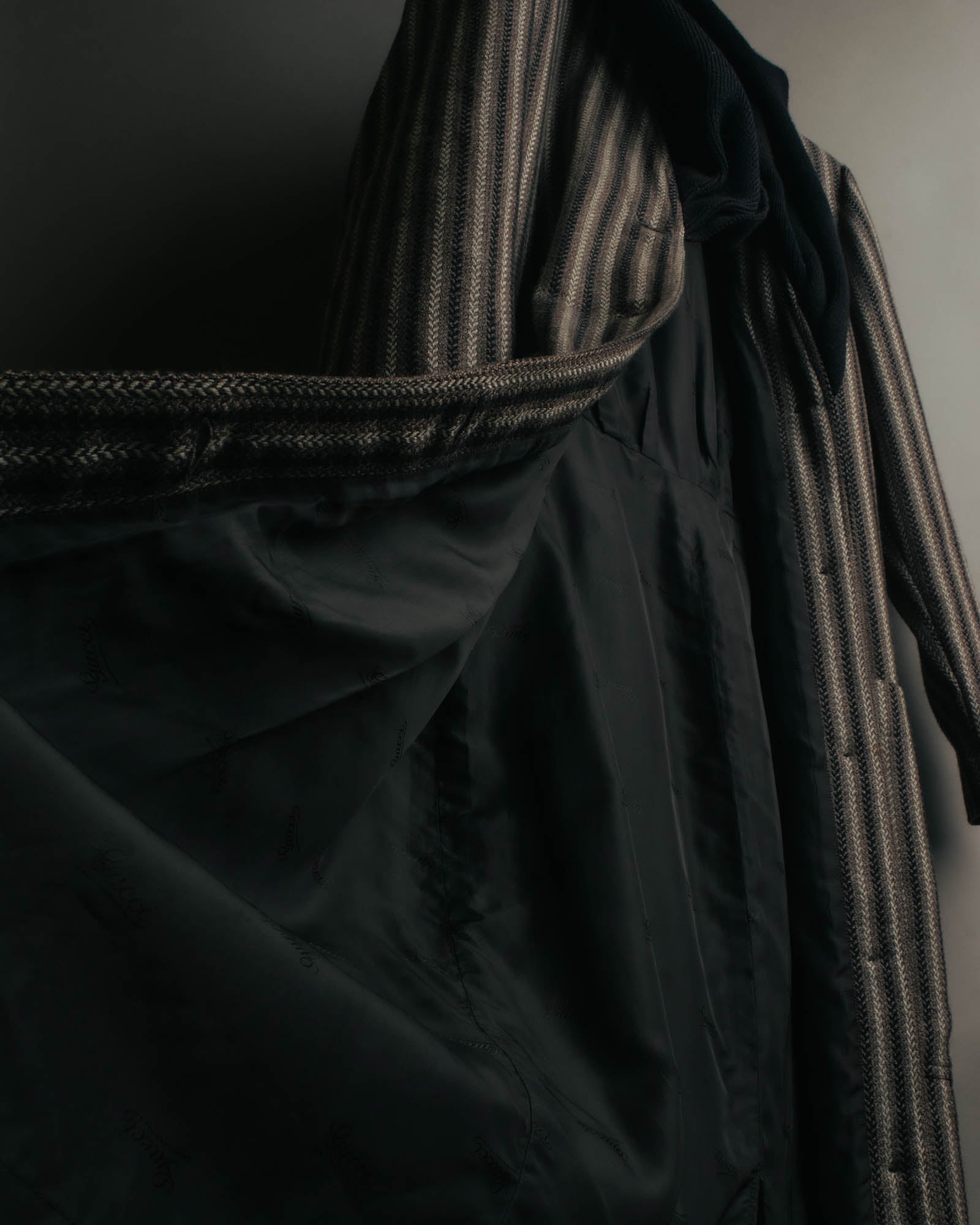 -SPECIAL- “GUCCI” 80’s-90’s Textured striped shawl collar long coat