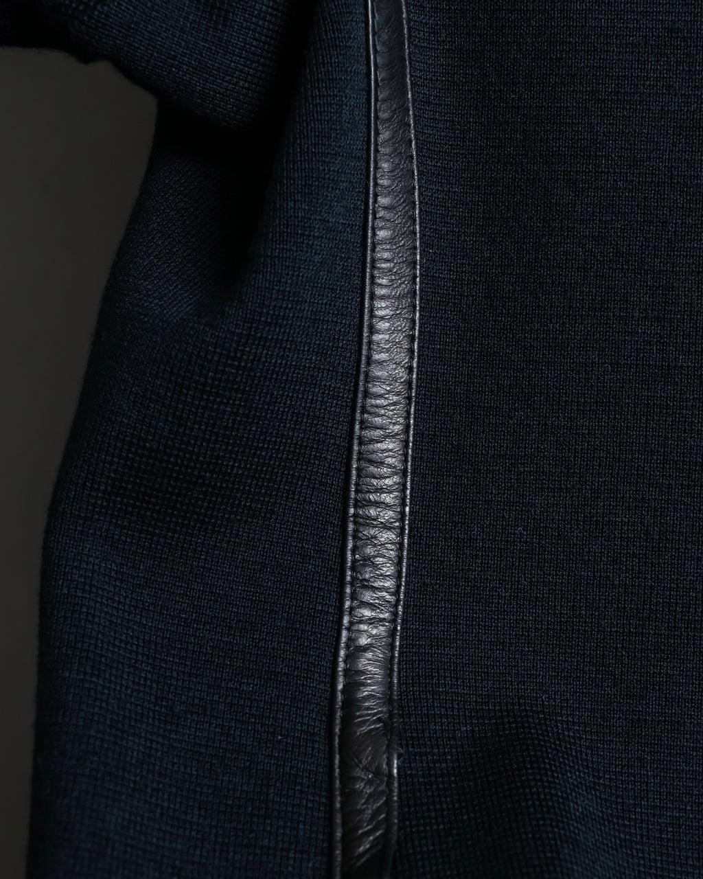 "GUCCI" Leather piping design box sleeve T-shirt