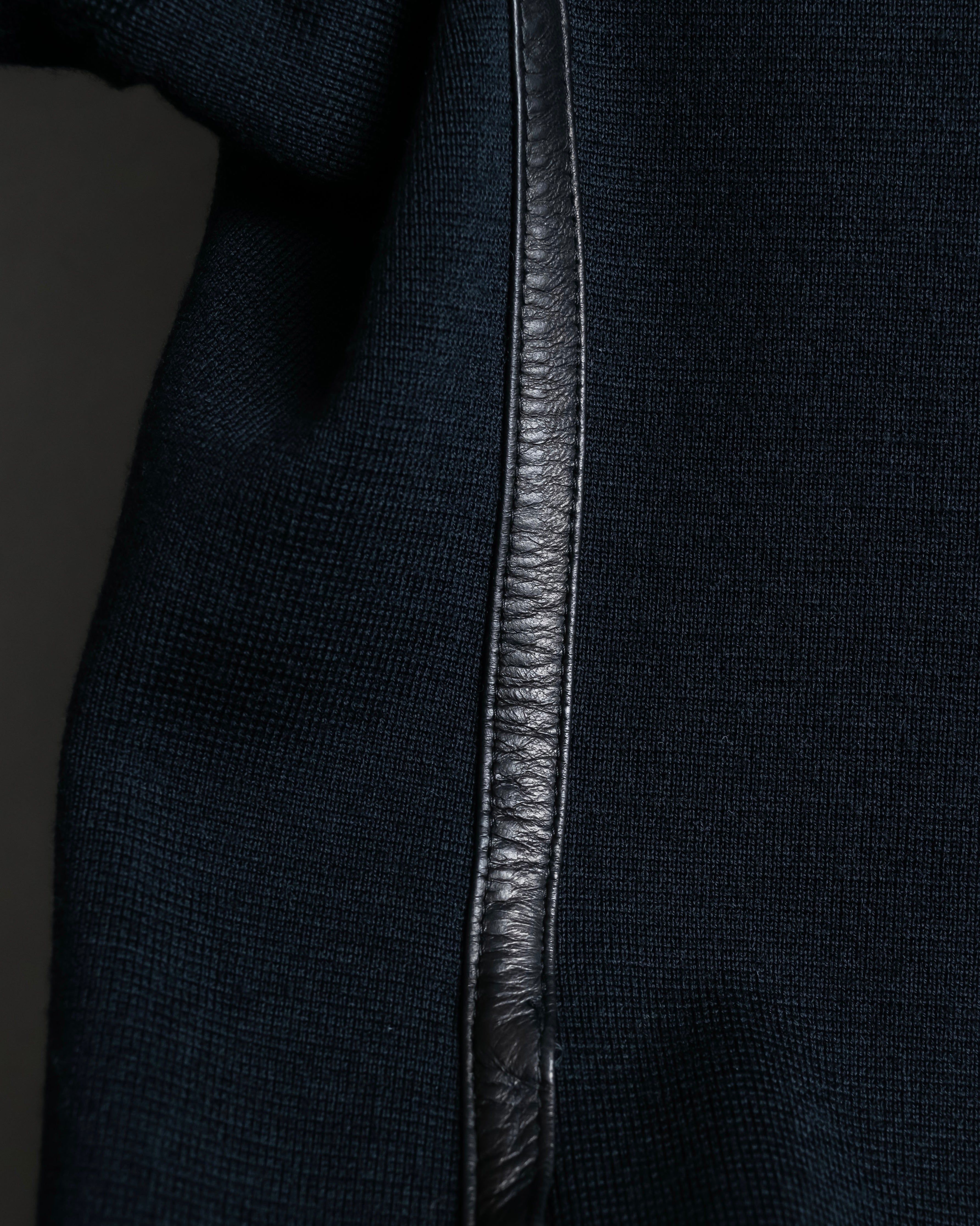 "GUCCI" Leather piping design box sleeve T-shirt