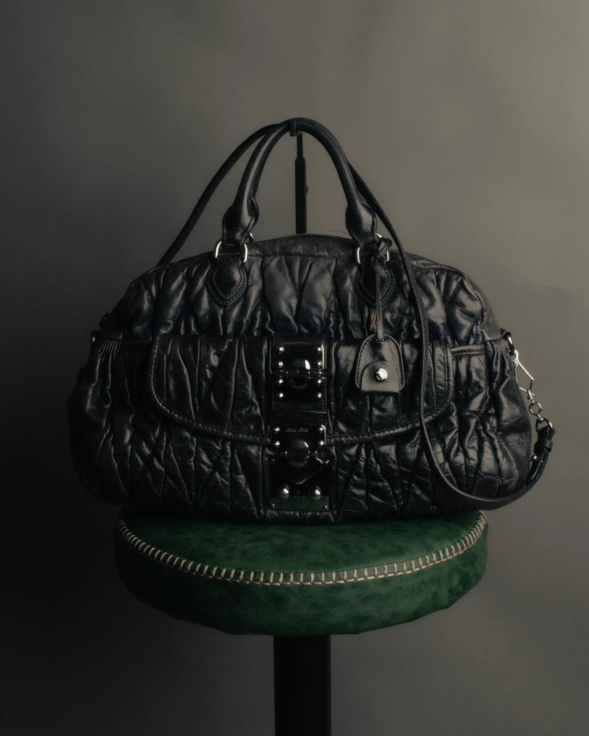 -SPECIAL- "MIU MIU" 00's-10's Glossy gathered leather handbag