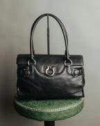 “Salvatore Ferragamo“ 00’s-10’s Gancini ring hardware leather shoulder bag