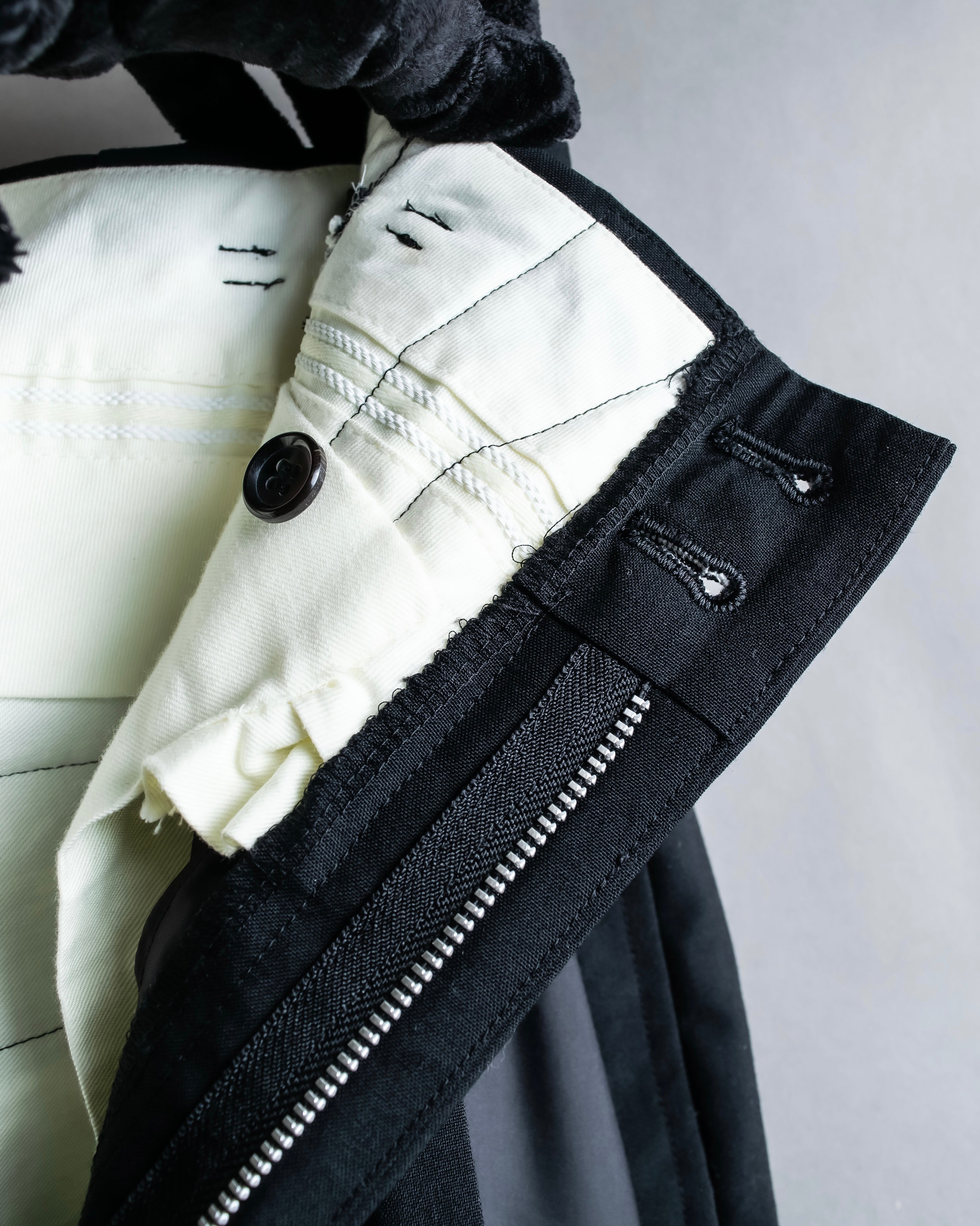 "COMME des GARCONS" Ruffle & tulle asymmetrical docking sarouel slacks