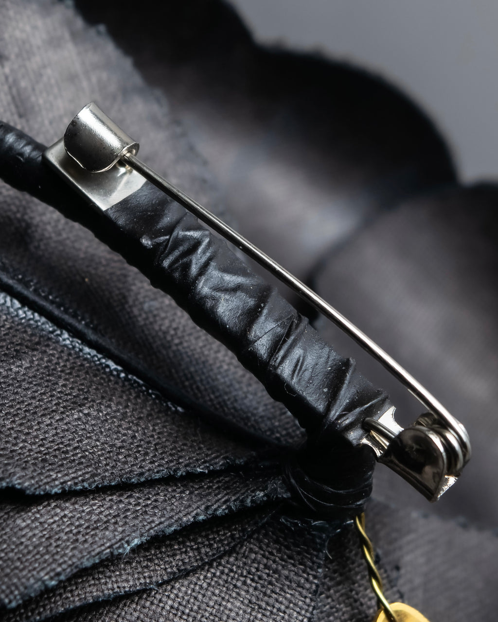 "CHANEL" Black camellia motif brooch