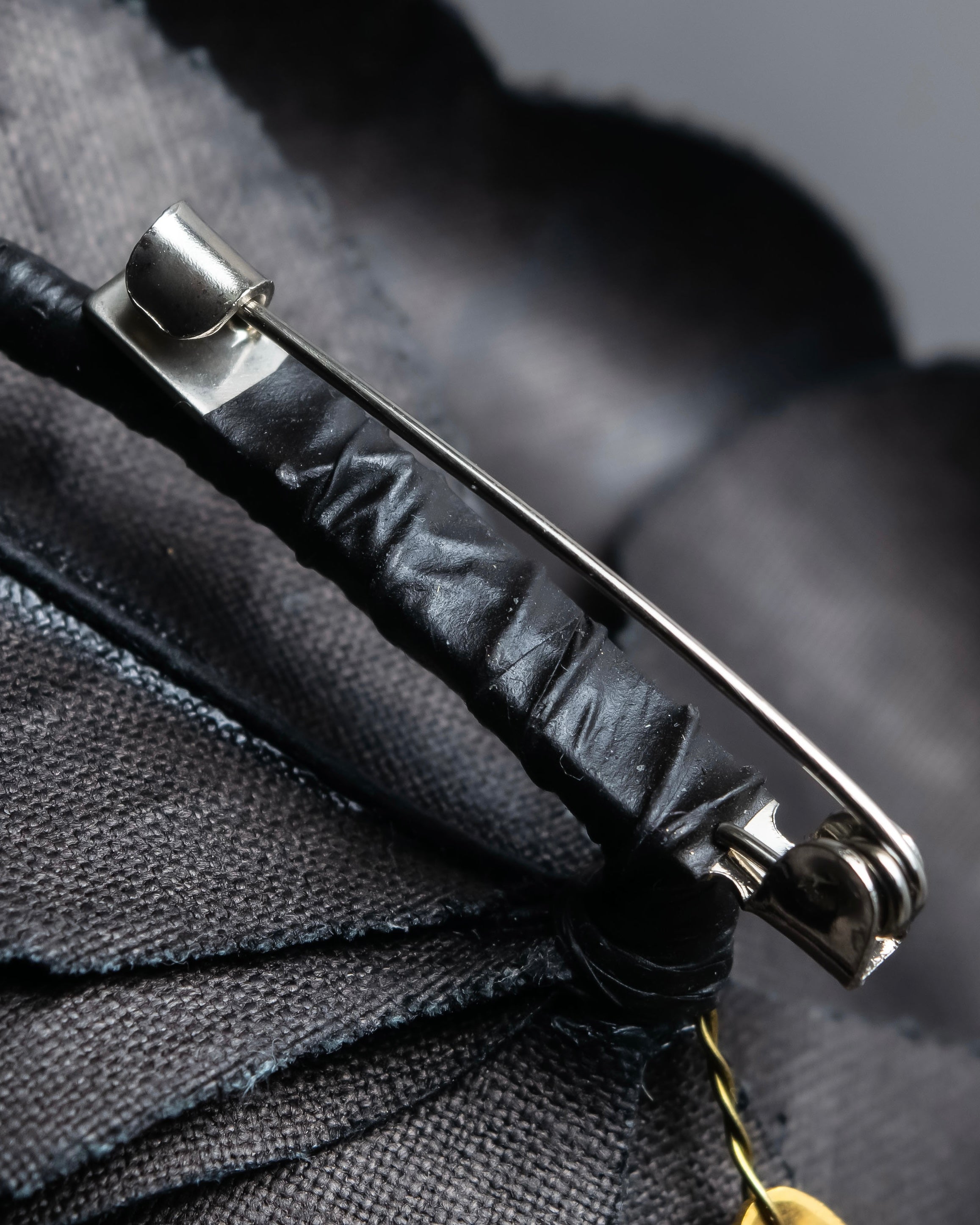 "CHANEL" Black camellia motif brooch