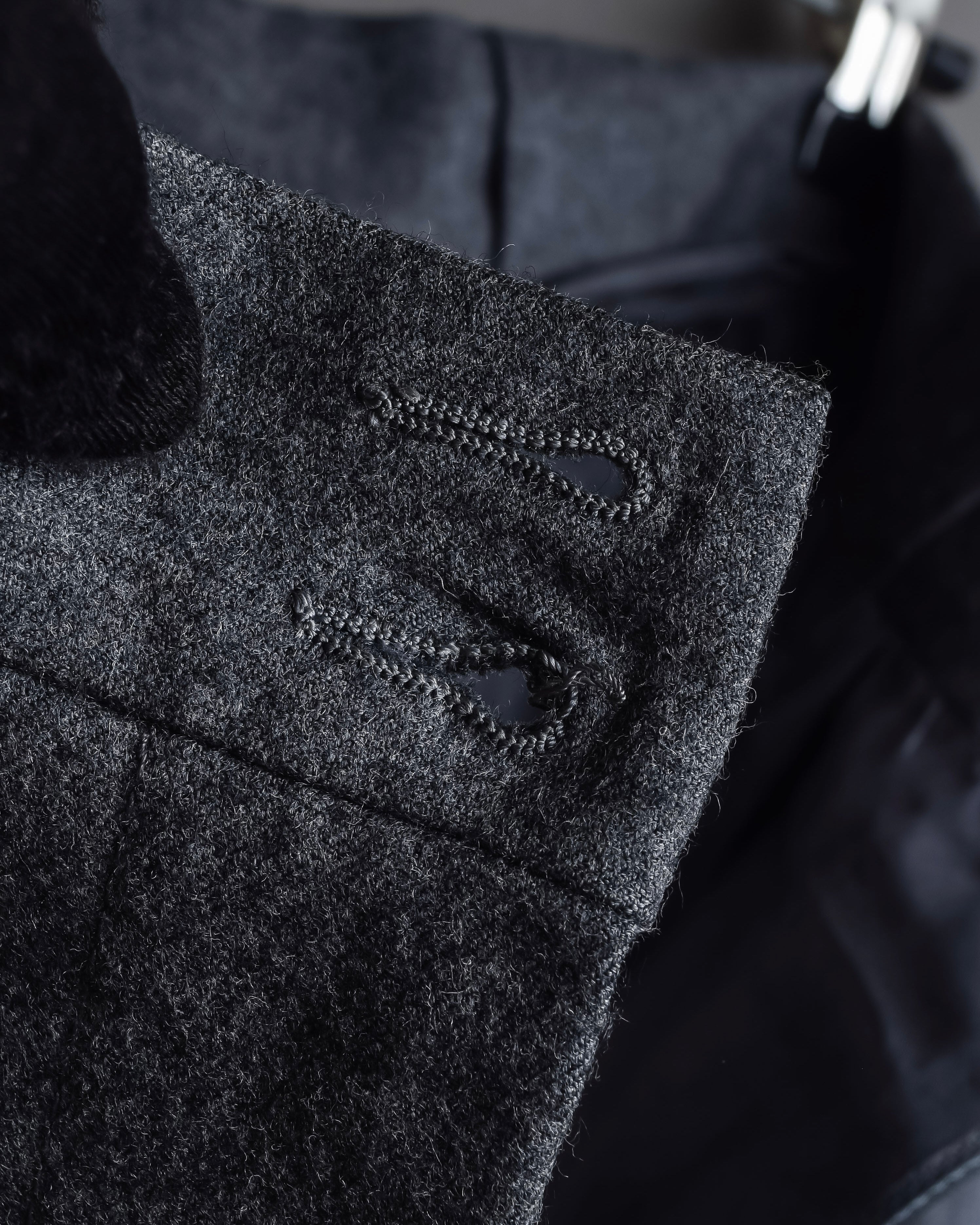 "CHANEL" 90's Gold button design straight line skirt