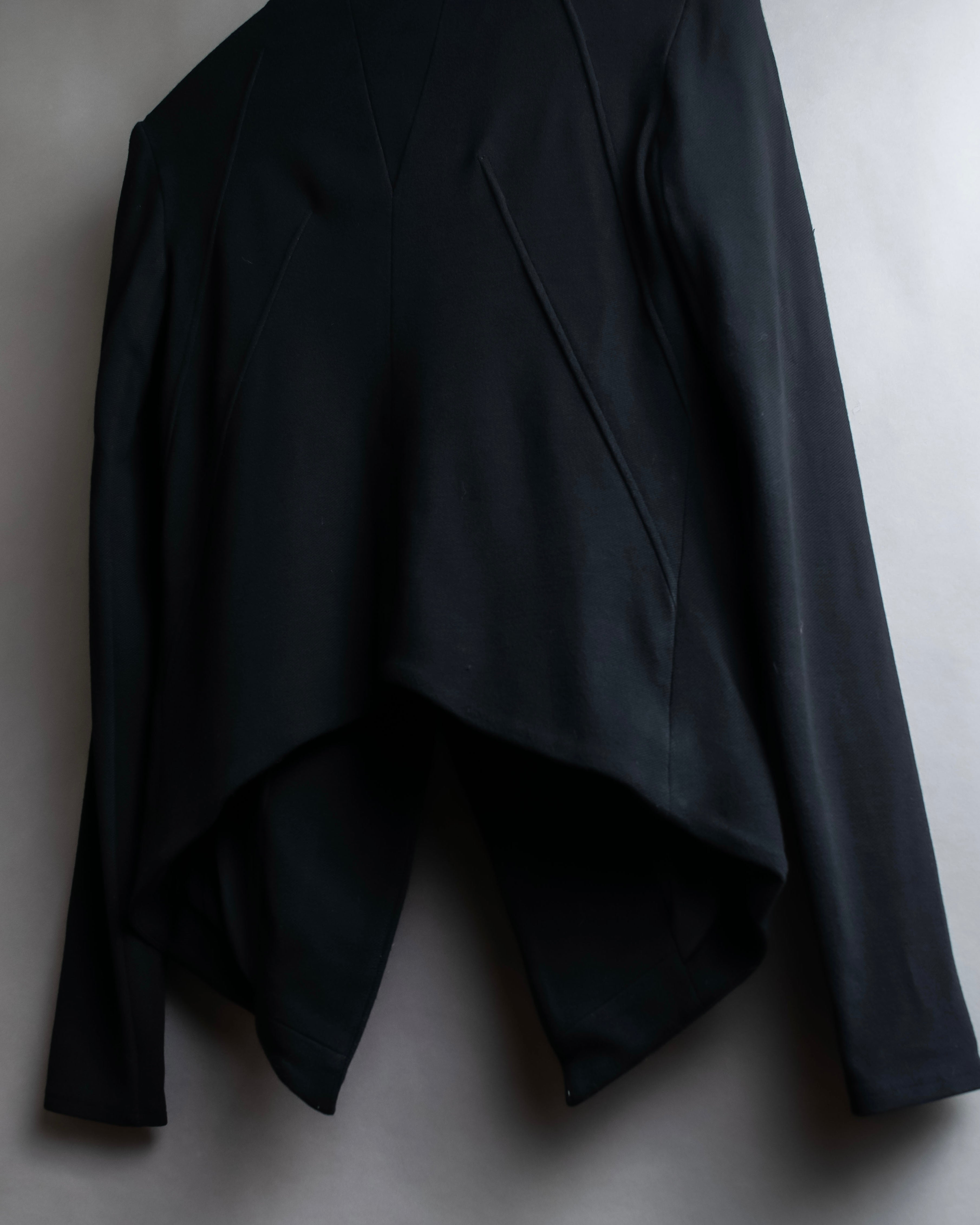 "HELMUT LANG" Zipper design sharp angle cutaway jacket