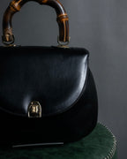 -MOOD Christmas Collection-
"CELINE" 70's Curved organic silhouette bamboo leather hand bag