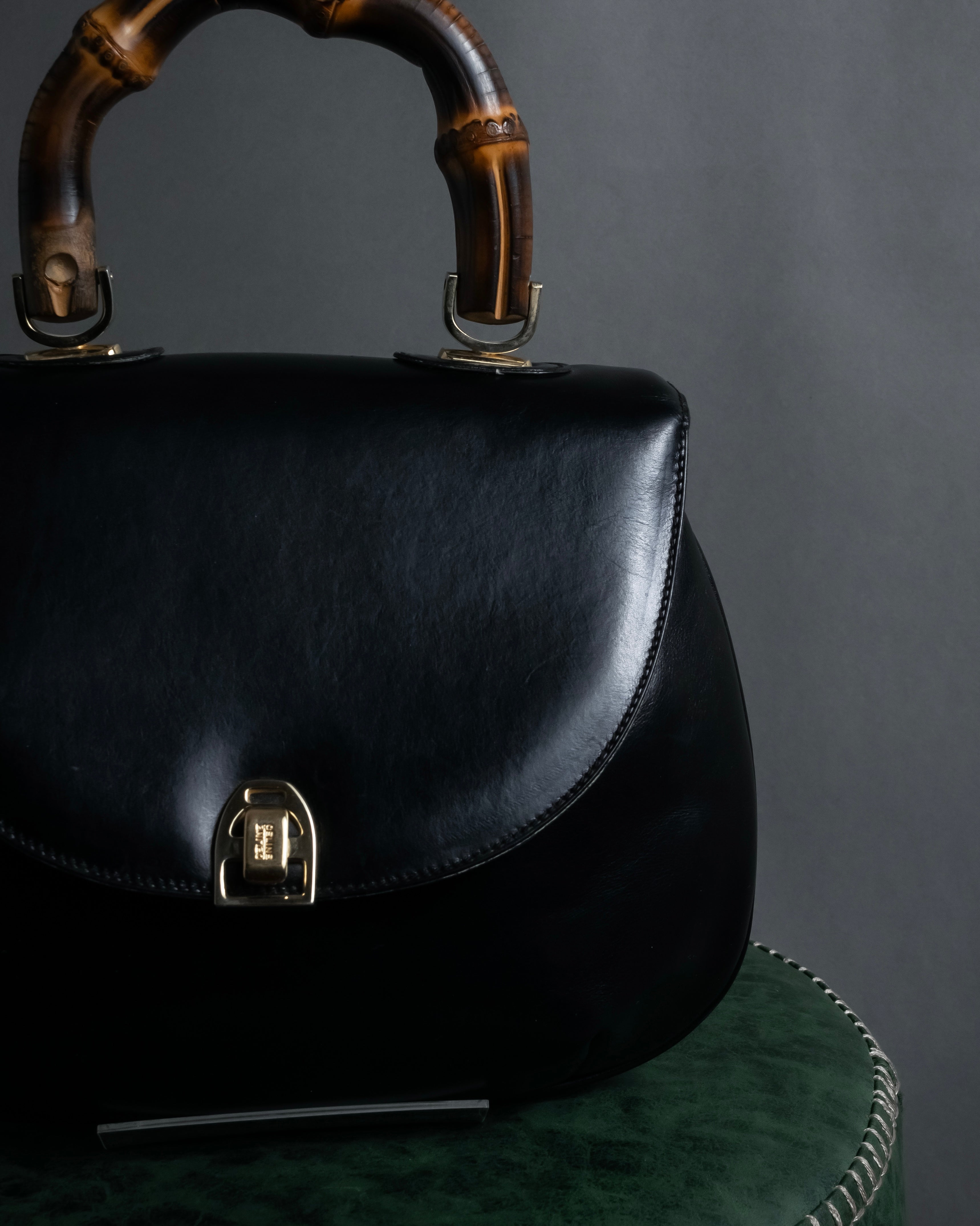 -MOOD Christmas Collection-
"CELINE" 70's Curved organic silhouette bamboo leather hand bag