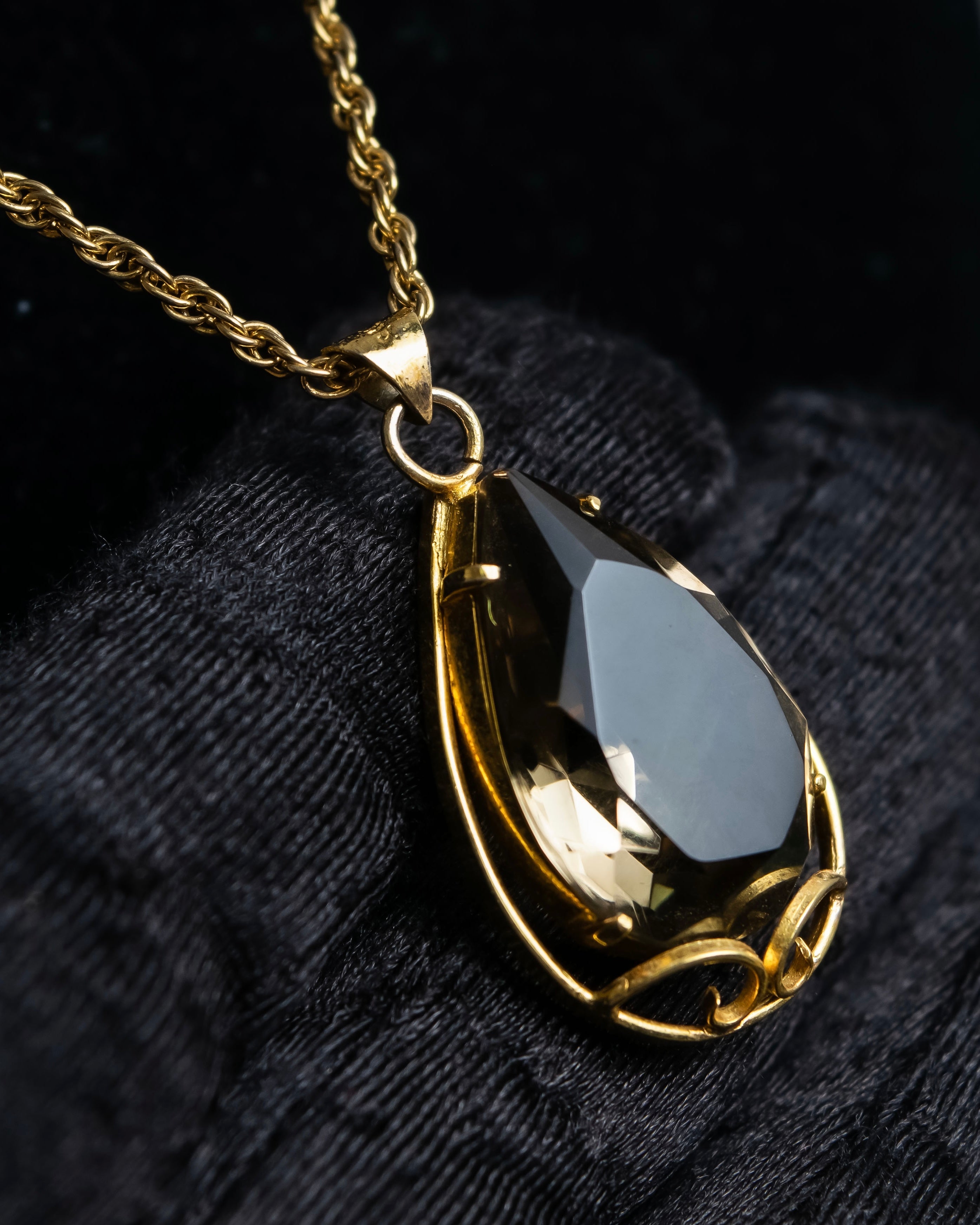 "VALENTINO" Smoky quartz teardrop design necklace