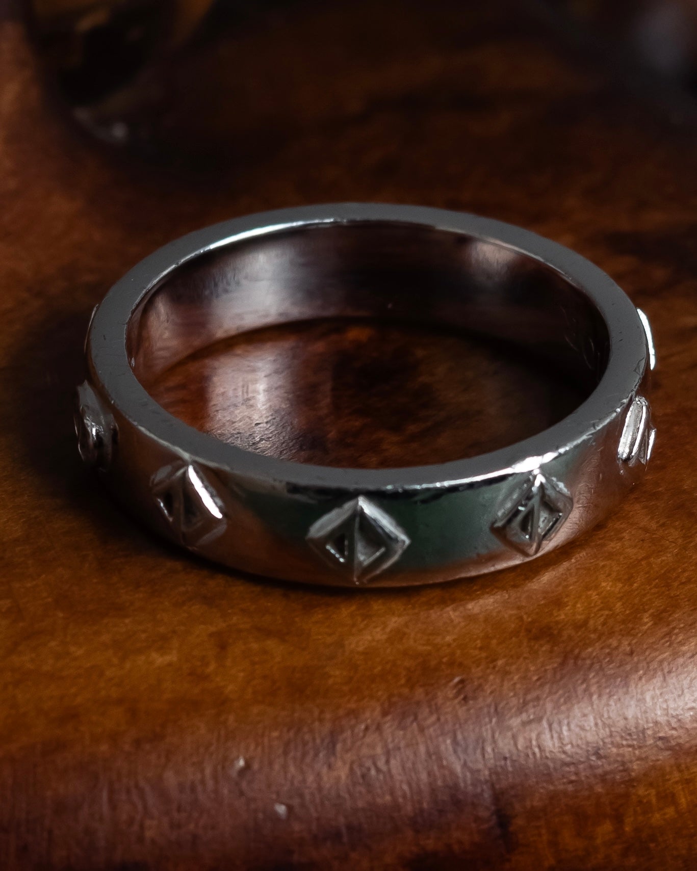 "Christian Dior" CD logo engraved diamond motif silver ring