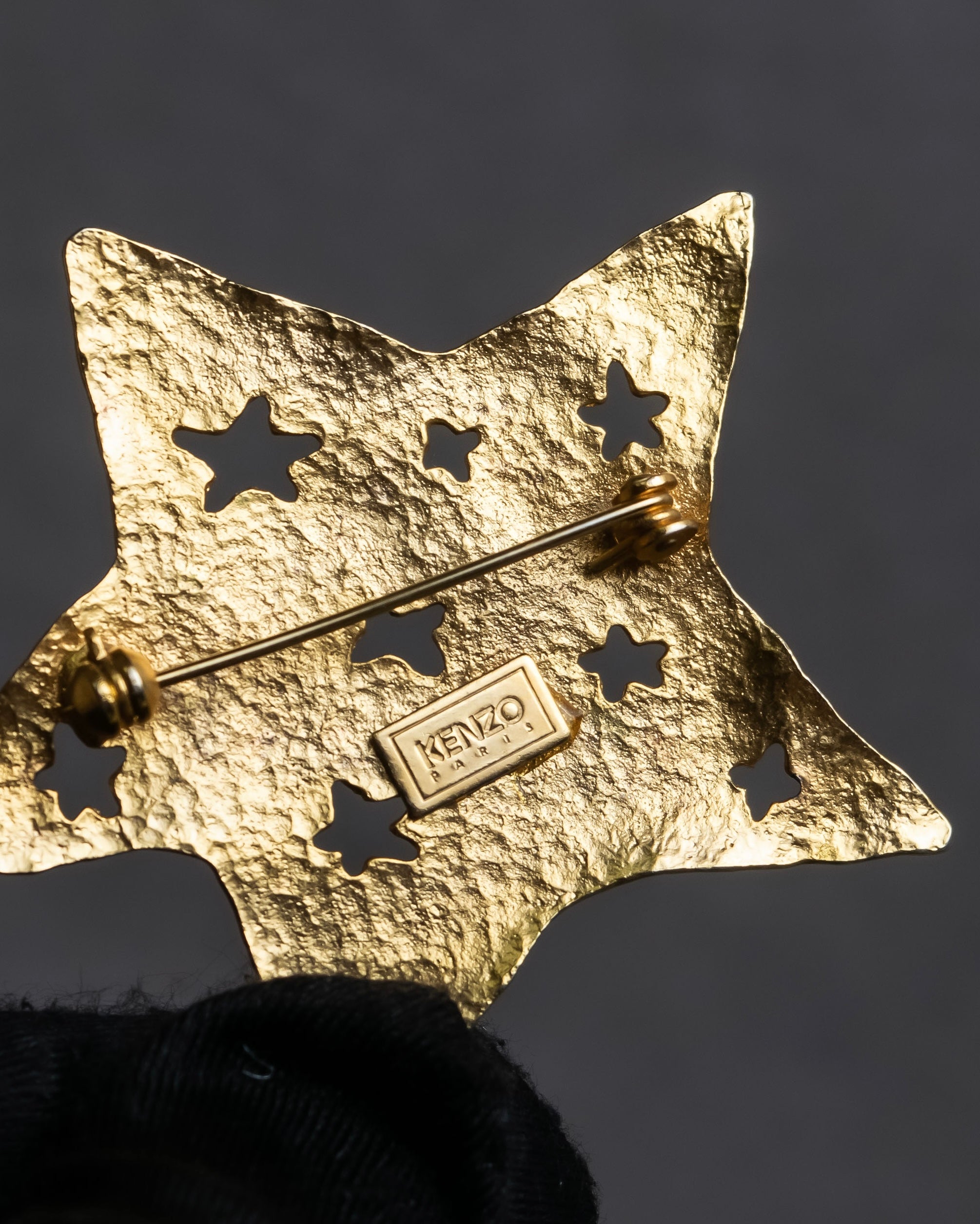 "KENZO" Star motif gold brooch