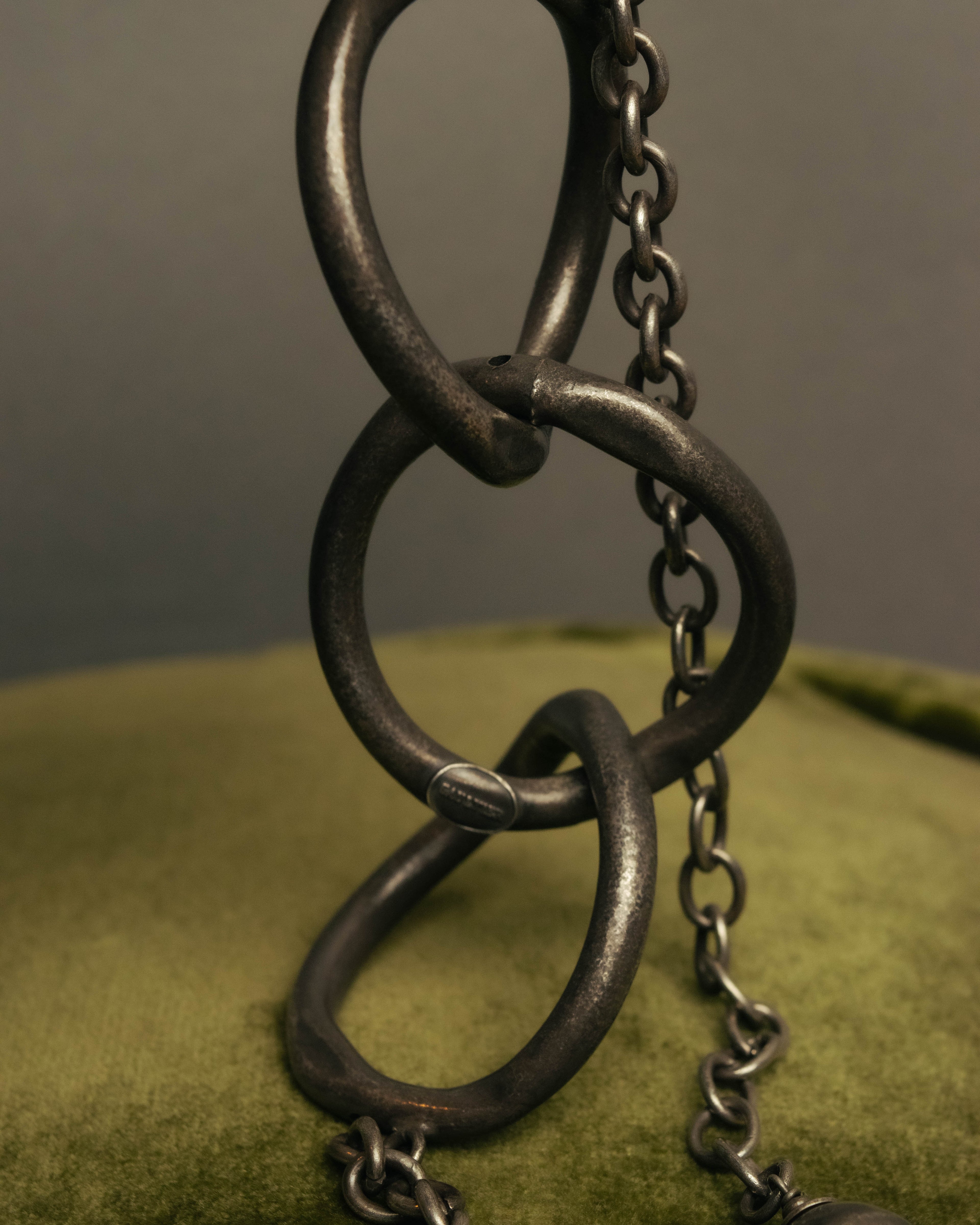 -SPECIAL- “Jean Paul Gaultier” 90’s-00’s sculptural metal ring necklace