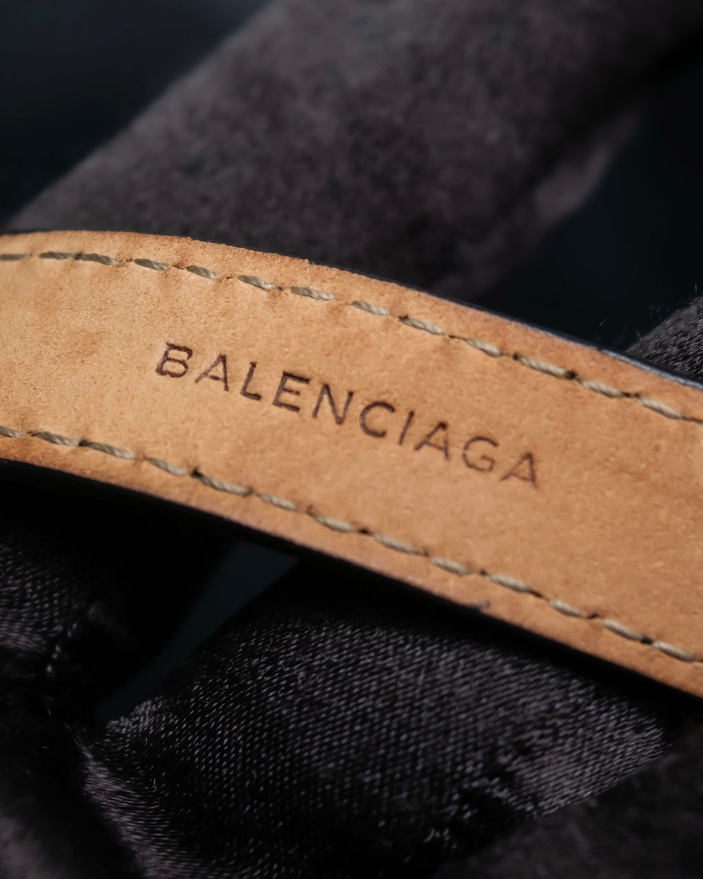 "BALENCIAGA" 3 layer  buckle design leather bracelet