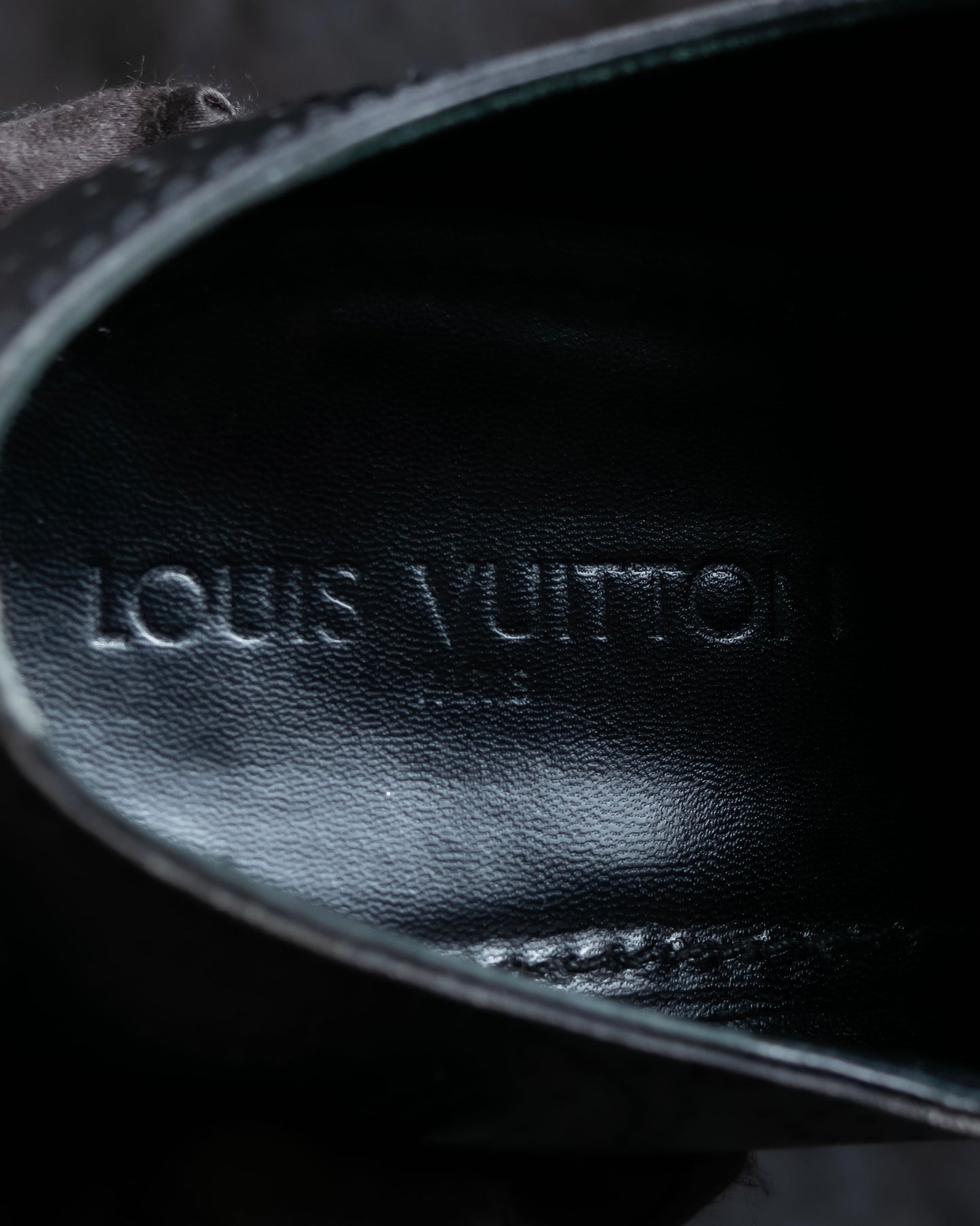 "LOUIS VUITTON" Belted hole design leather shoes