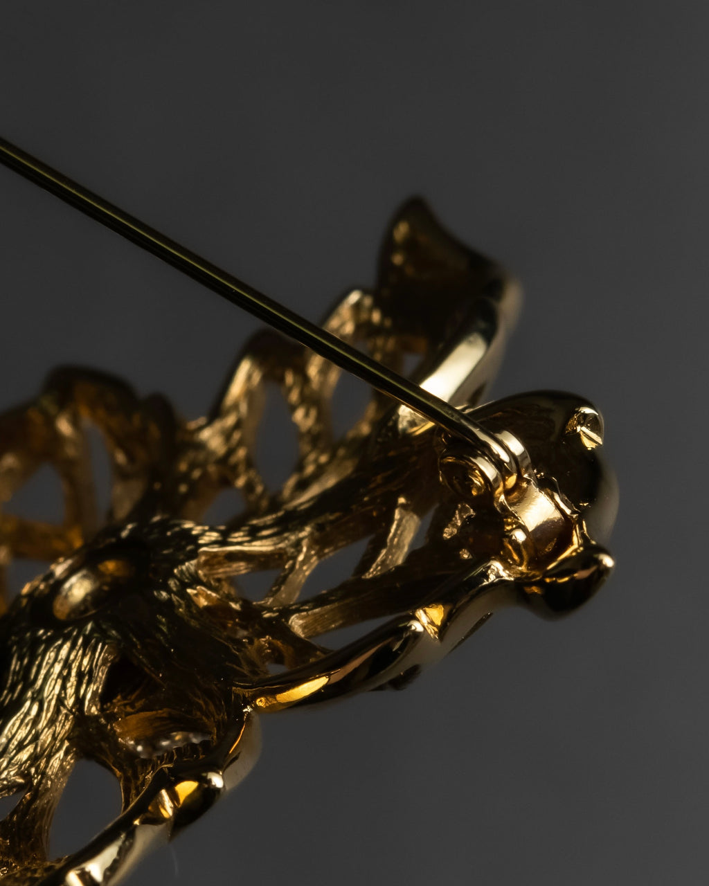 "Christian Dior" Floral motif gold brooch