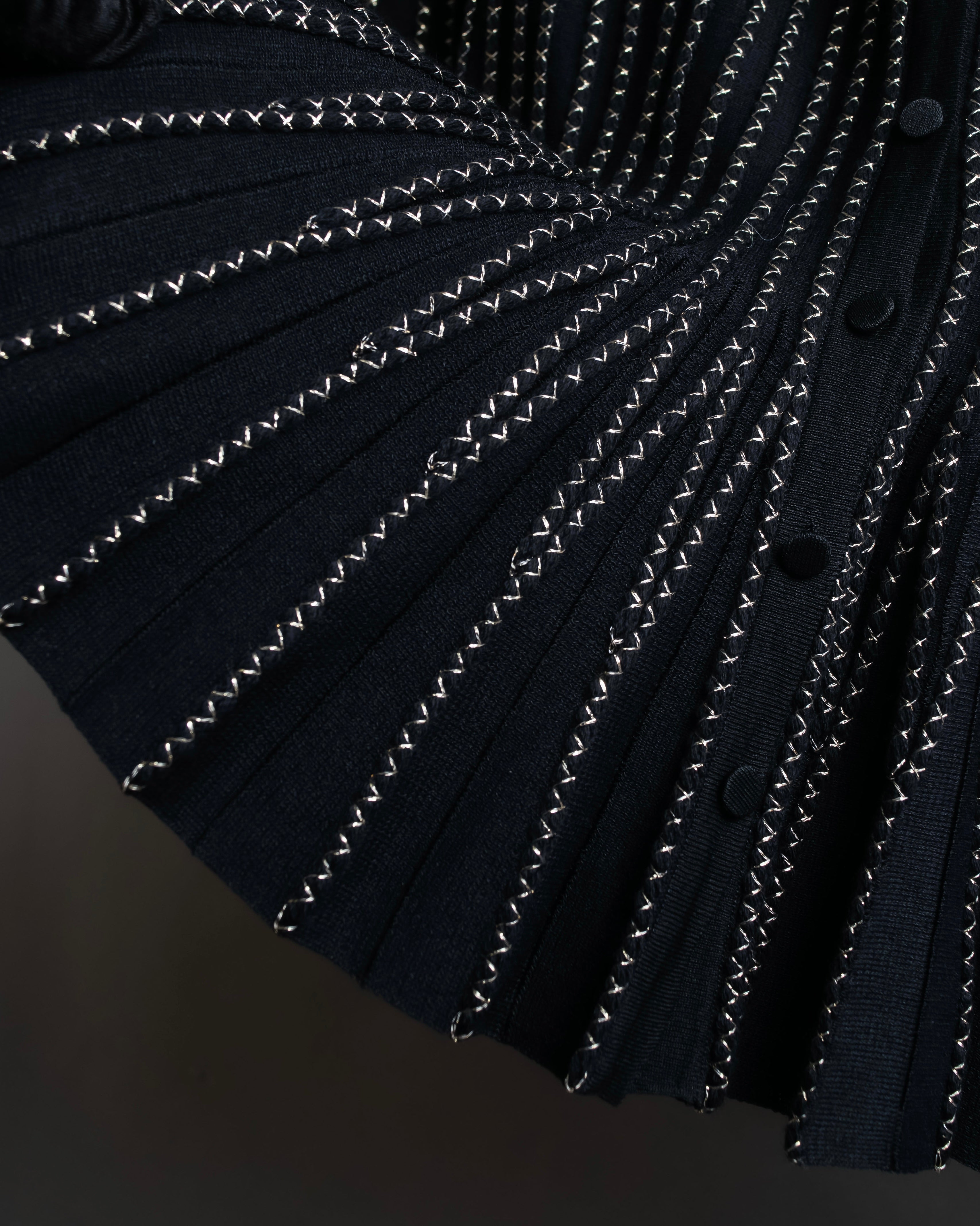 "Alexandar McQueen" Waist-shape detail vertical stitch cardigan