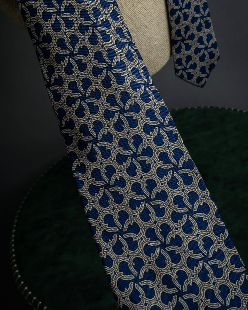 "HERMES" Saddlery anchor chain motif silk neck tie