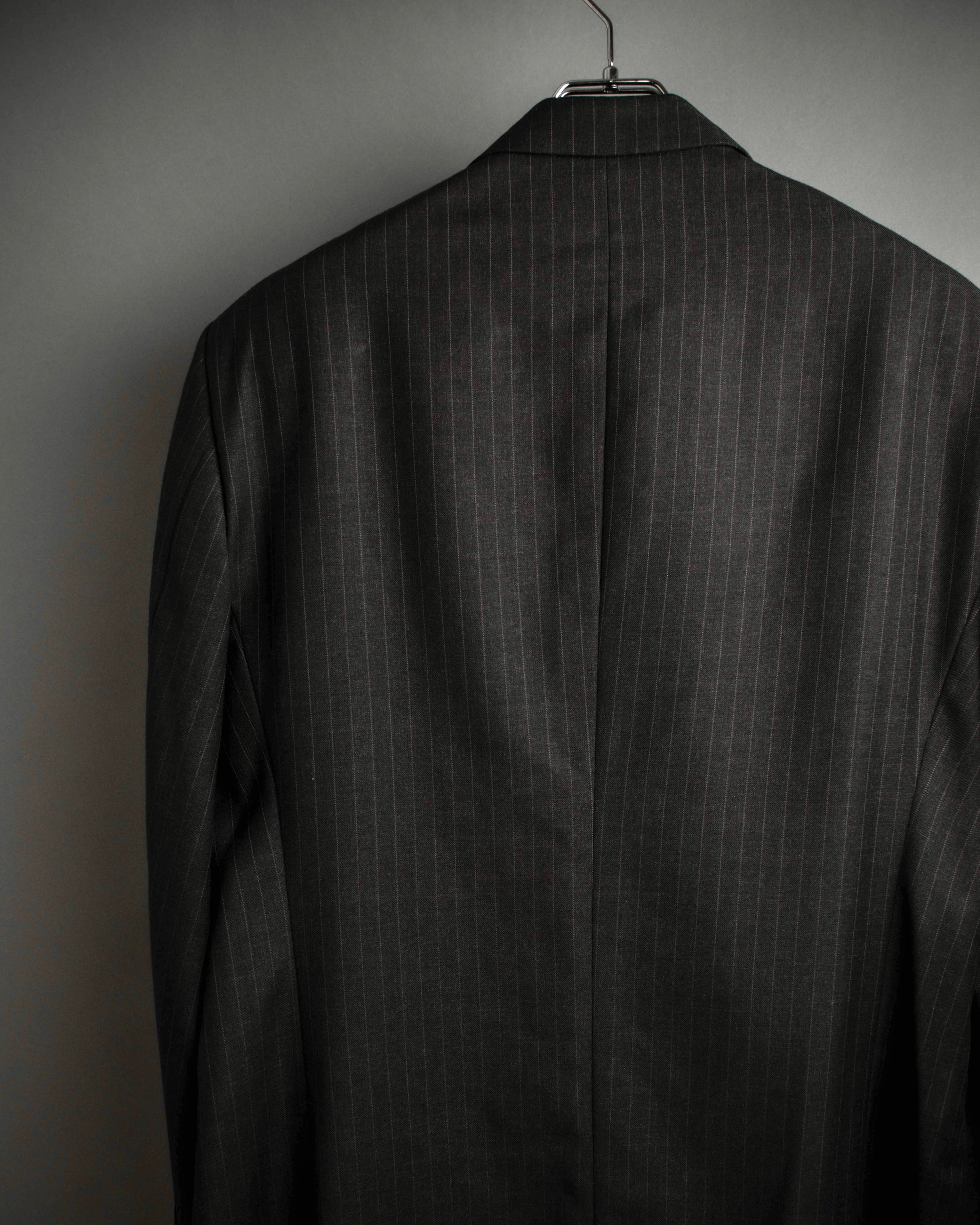 "ARMANI COLLEZIONI" Classic Italian tailoring stripe pattern set up