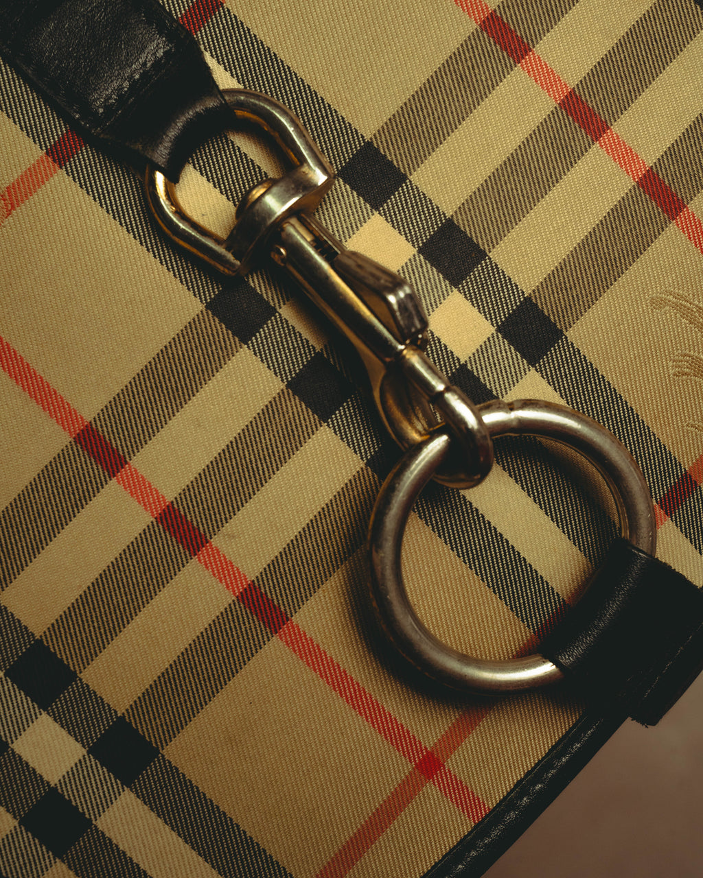 “Burberrys” 80’s-90’s Shadow horse check saddle shoulder bag