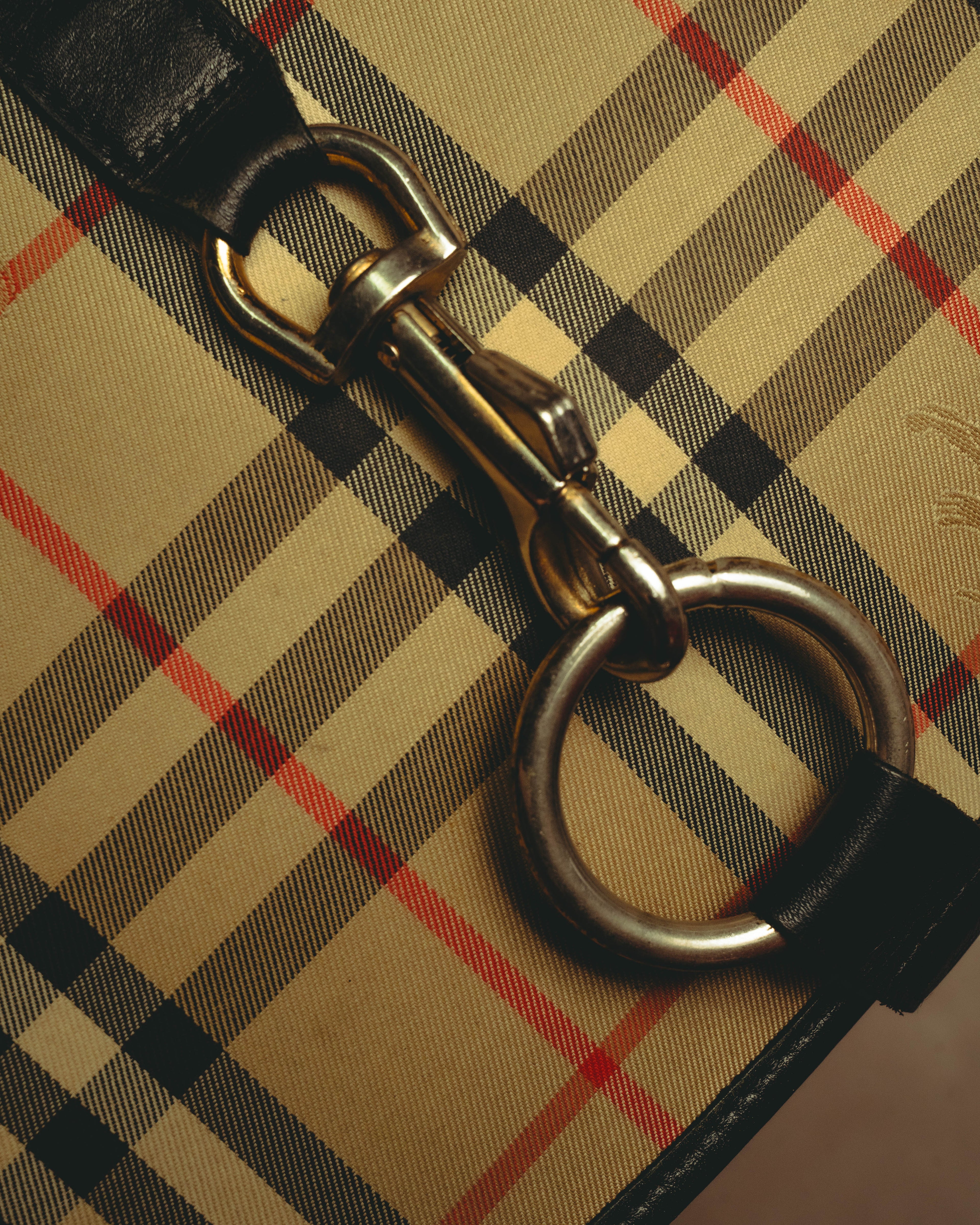 “Burberrys” 80’s-90’s Shadow horse check saddle shoulder bag