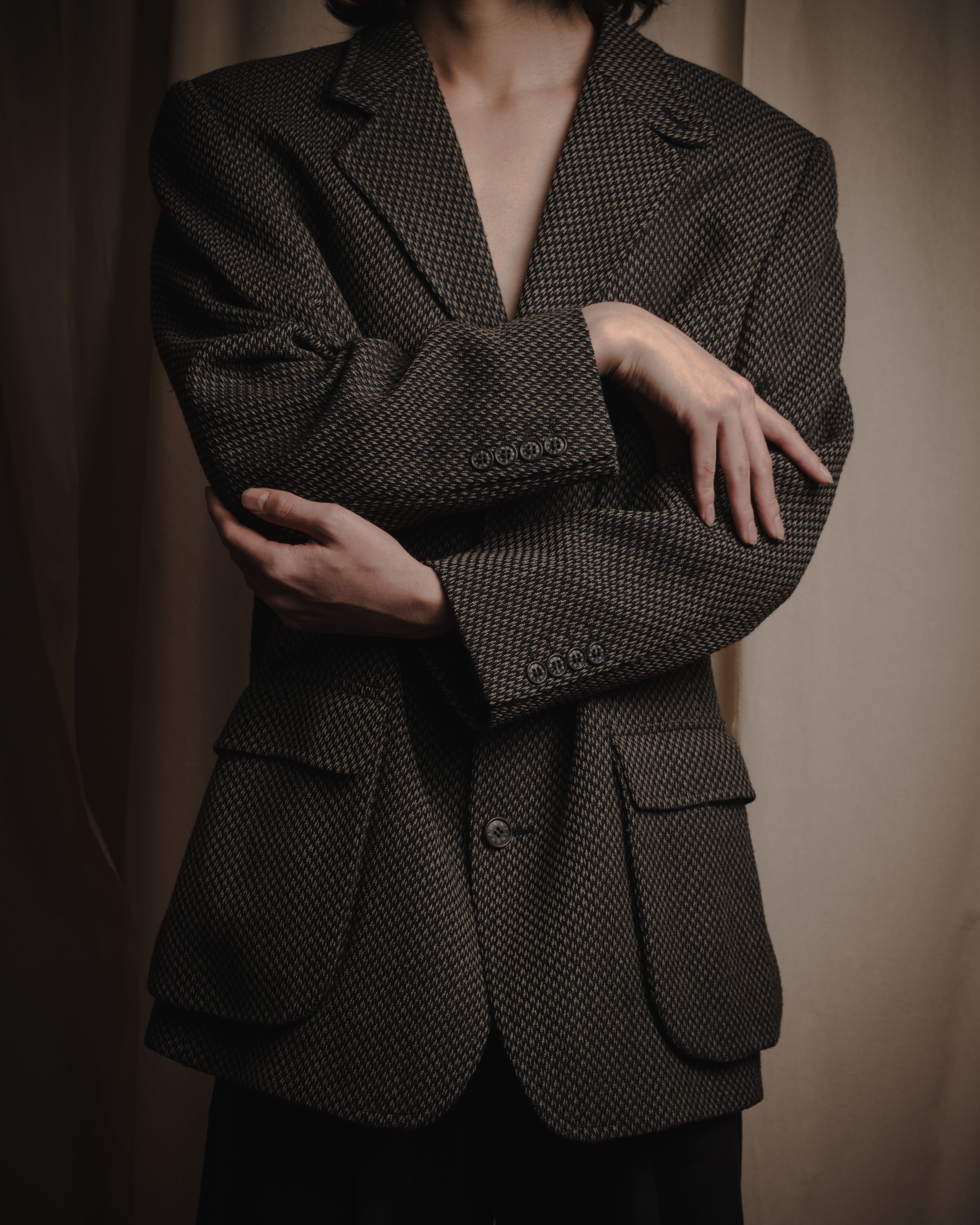 "VALENTINO GARAVANI BOUTIQUE"
Late 80’s - Early 90’s soft-structured birdseye wool tailored jacket