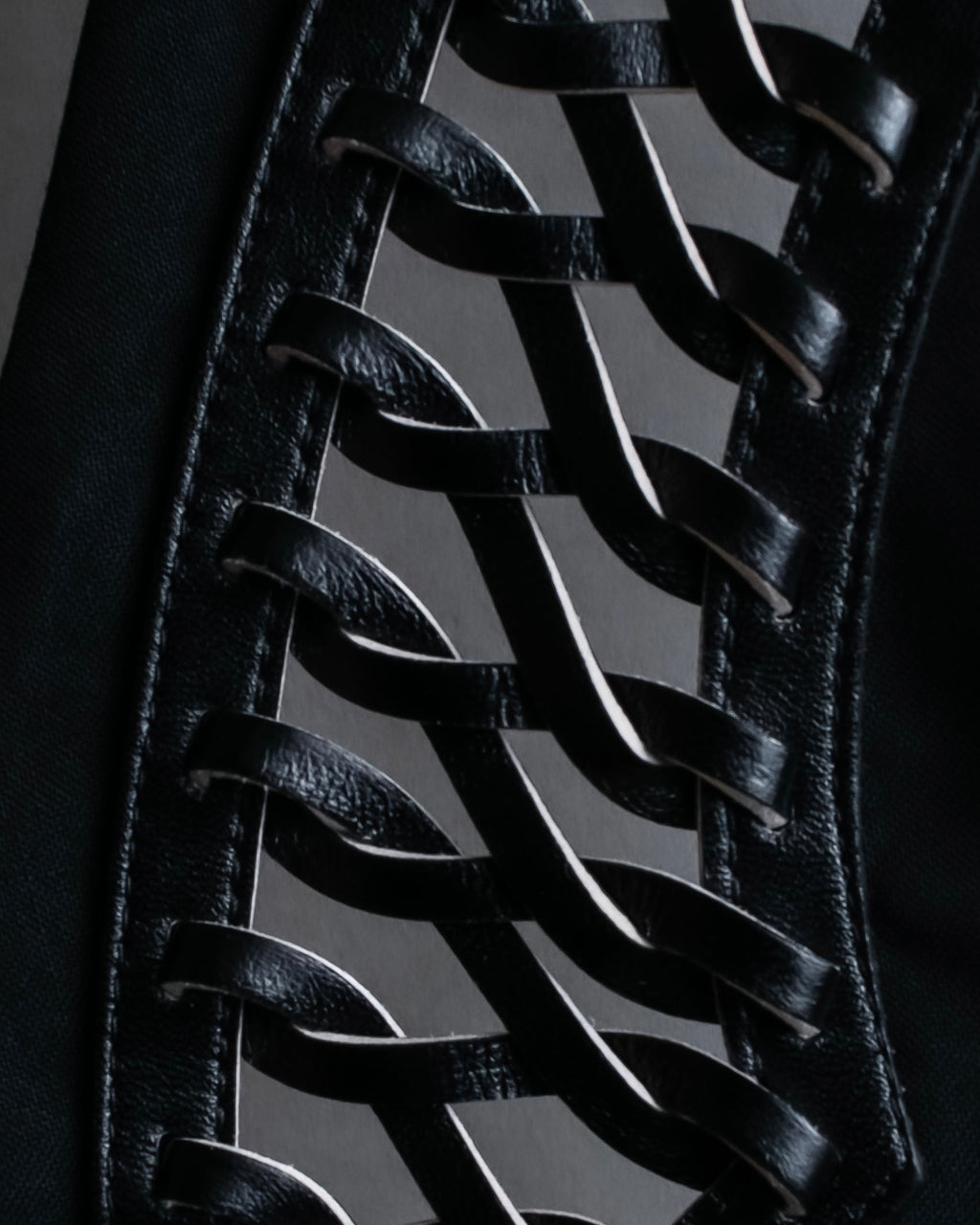 "LOUIS VUITTON" Leather tape cross knit detail vest