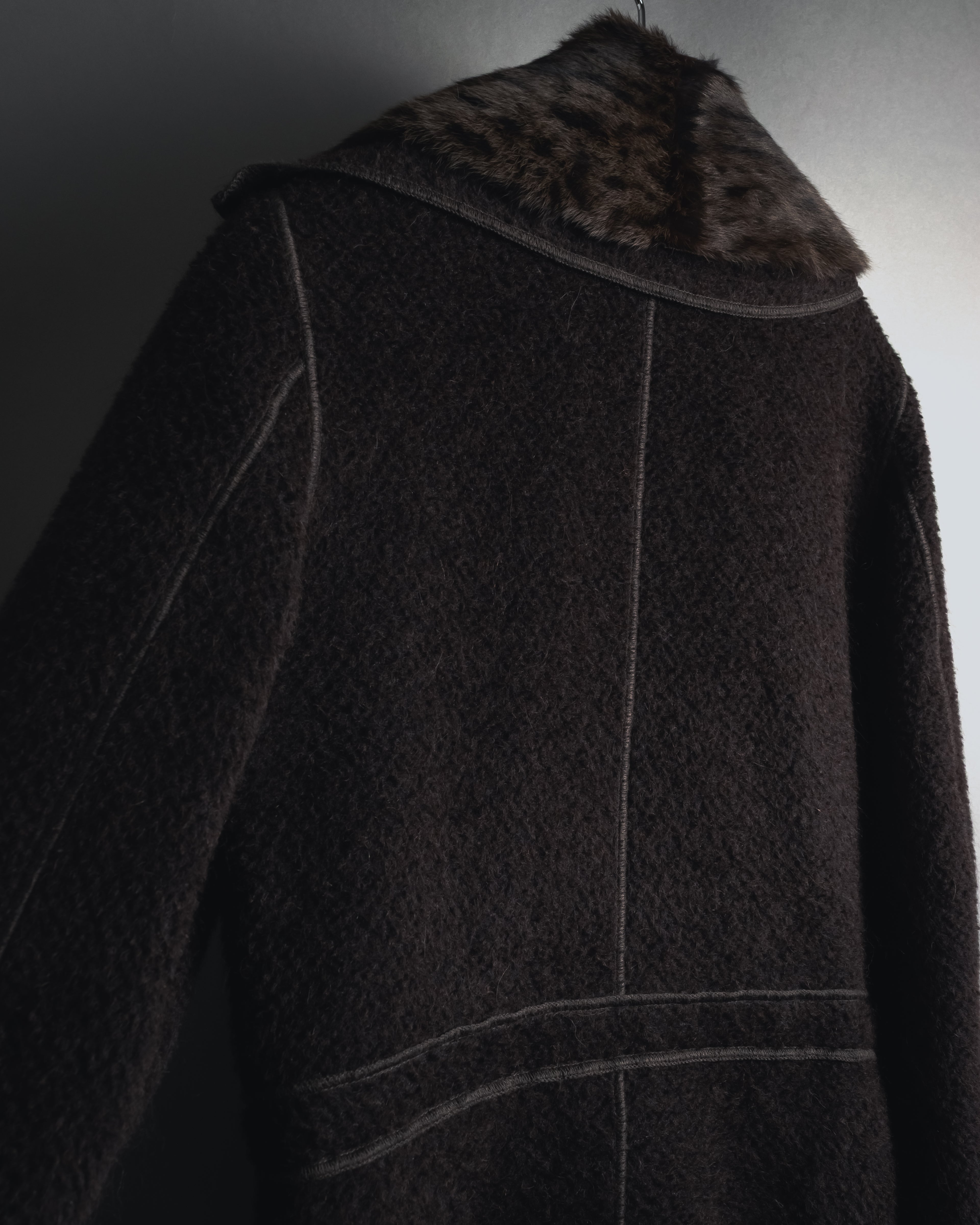 "FENDI" 90’s-00’s Sculptural belted leopard cat fur collar alpaca coat