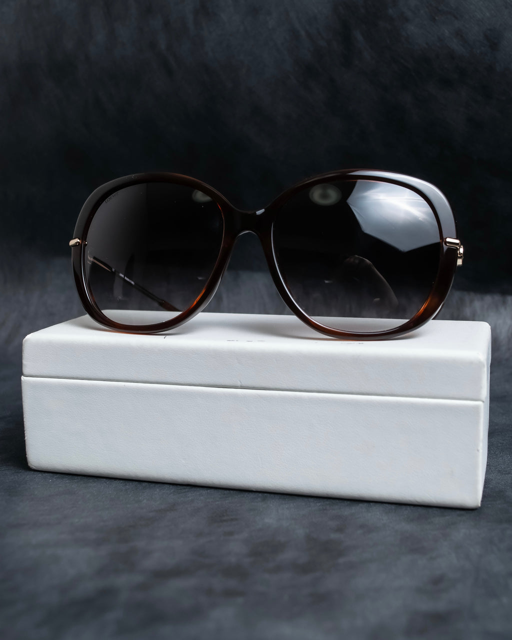 "LOEWE" Butterfly frame silver temple sunglasses