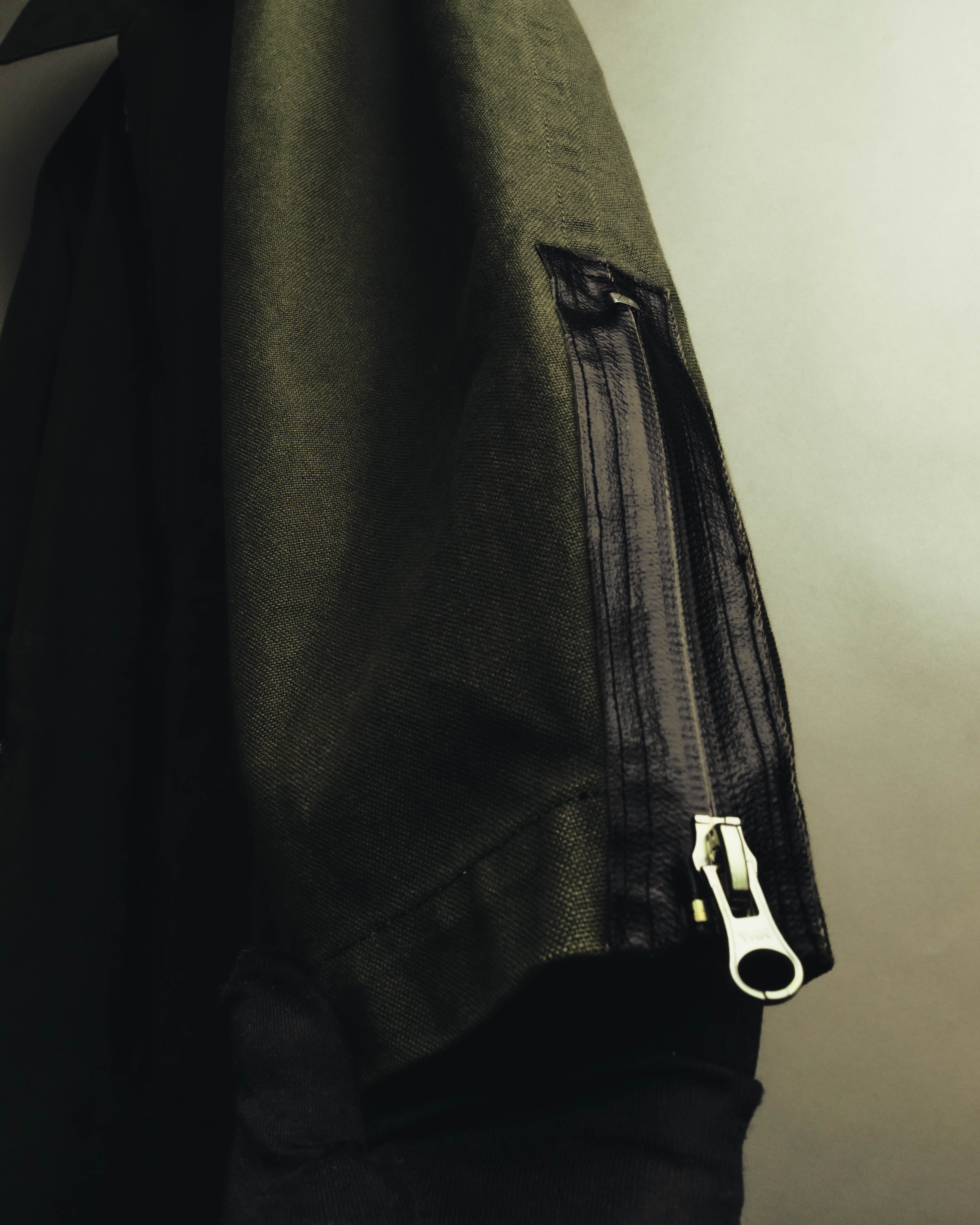-SPECIAL- "COMME des GARÇONS HOMME" 03AW Asymmetric zip long coat