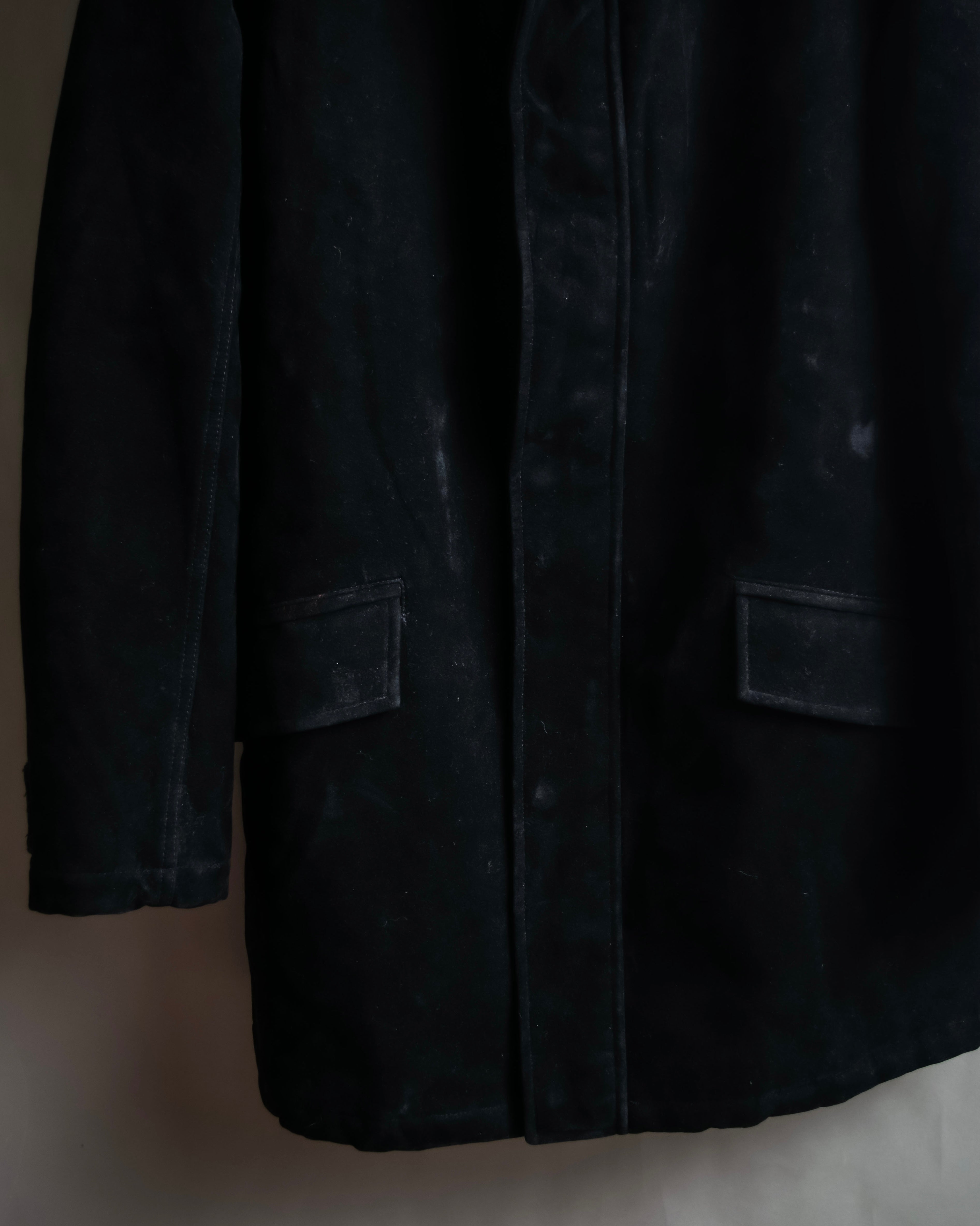 "VERSACE sport"
Stand collar double zipper suede blouson