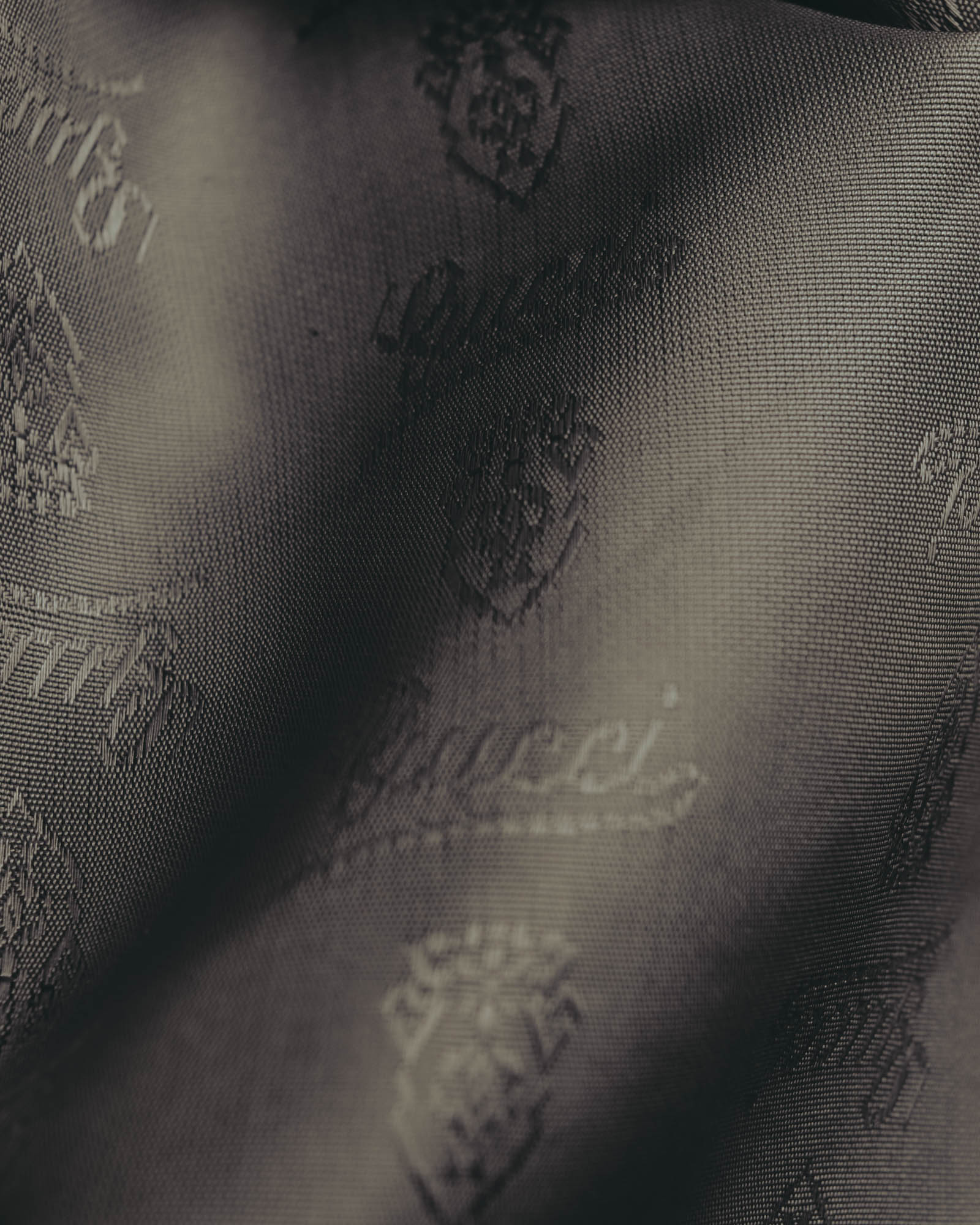 "GUCCI" 70's-80's Floral silk scarf tie