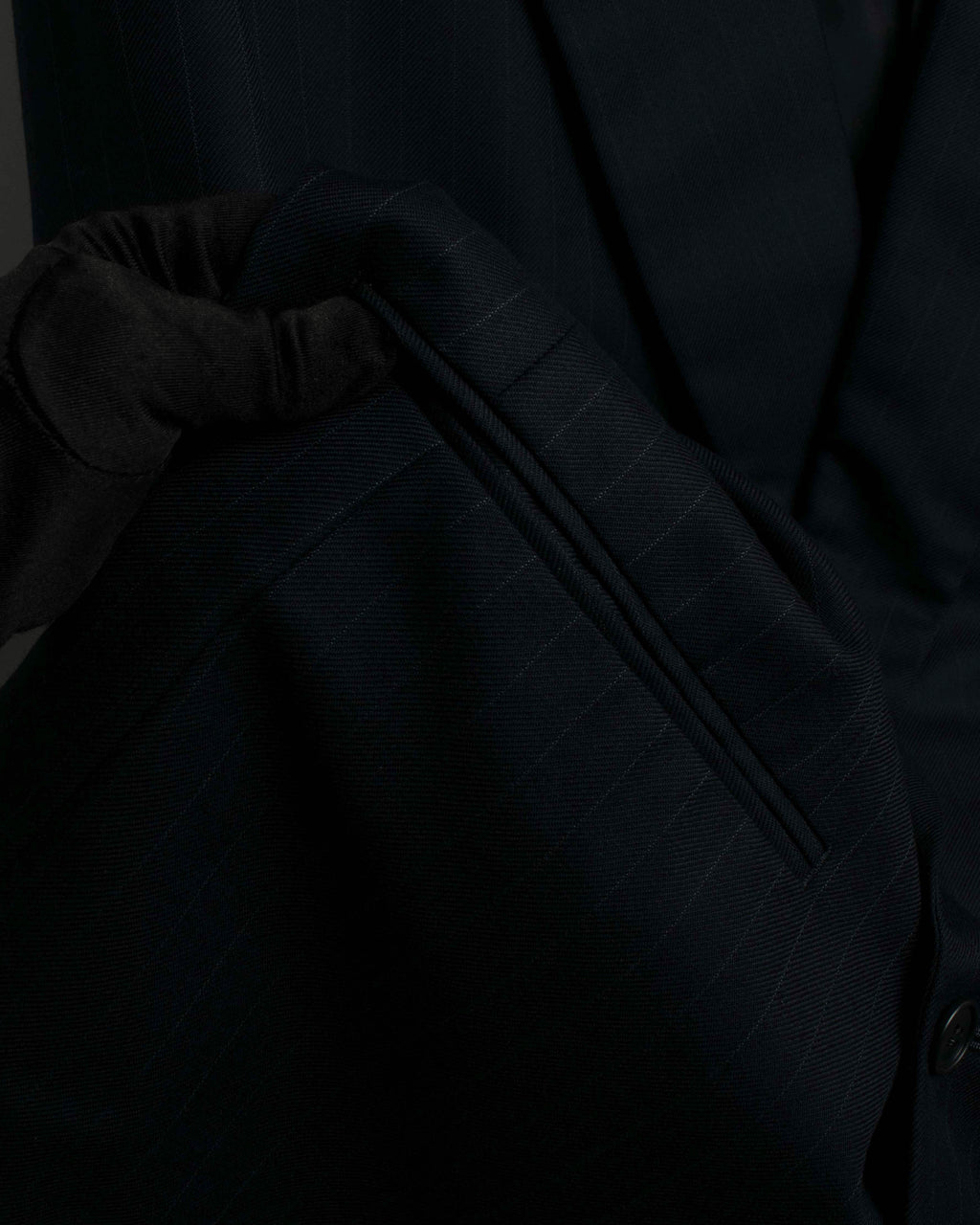 "YVES SAINT LAURENT" 00's shadow stripe pattern beautiful tailoring set up