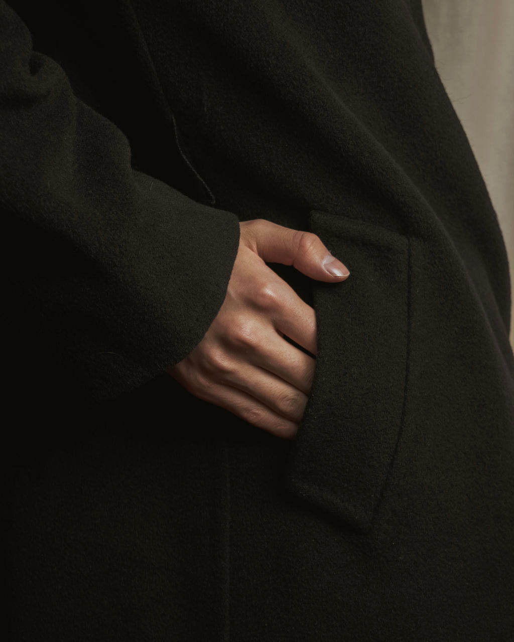 Abrigo largo con diseño de cuello de actriz de los años 90-00 de "Max Mara"